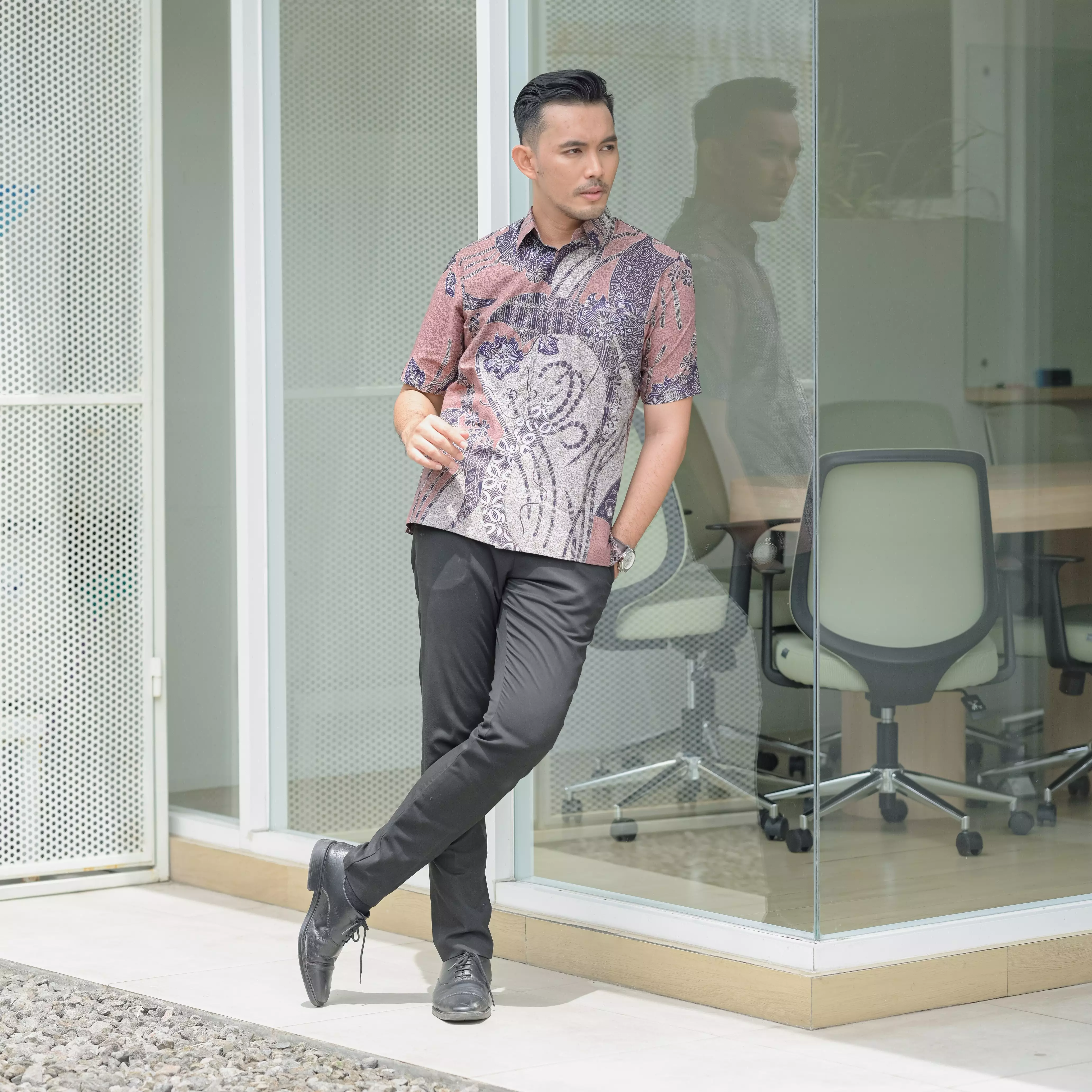 Hem Batik Rawahah Lengan Pendek Batik Tulis Slimfit
