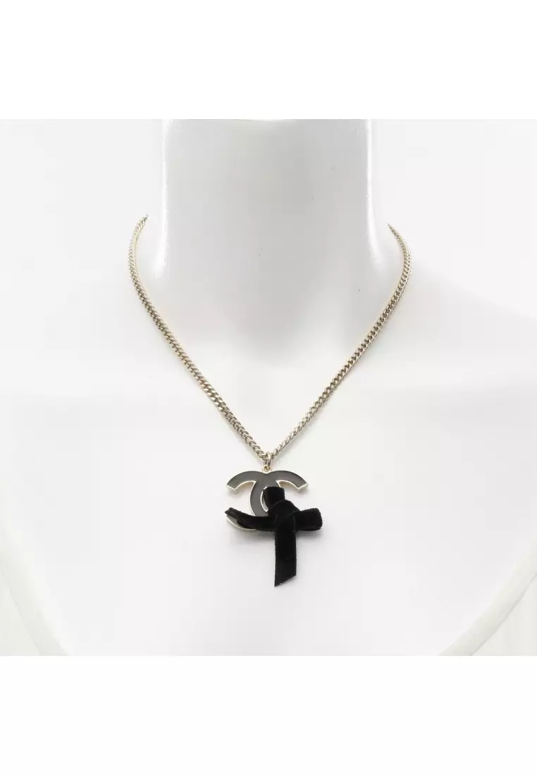 Pre-Loved Chanel coco mark ribbon necklace GP gold 07C