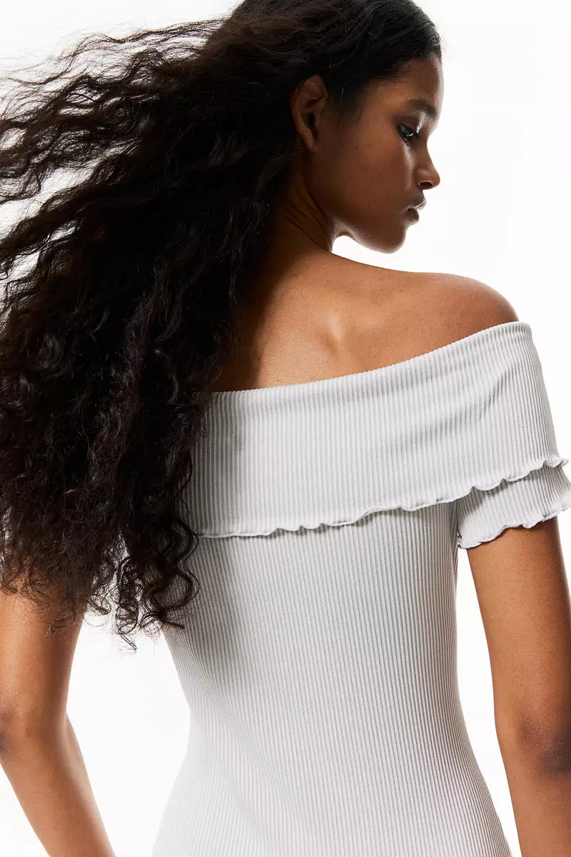 Ribbed off-the-shoulder dress
