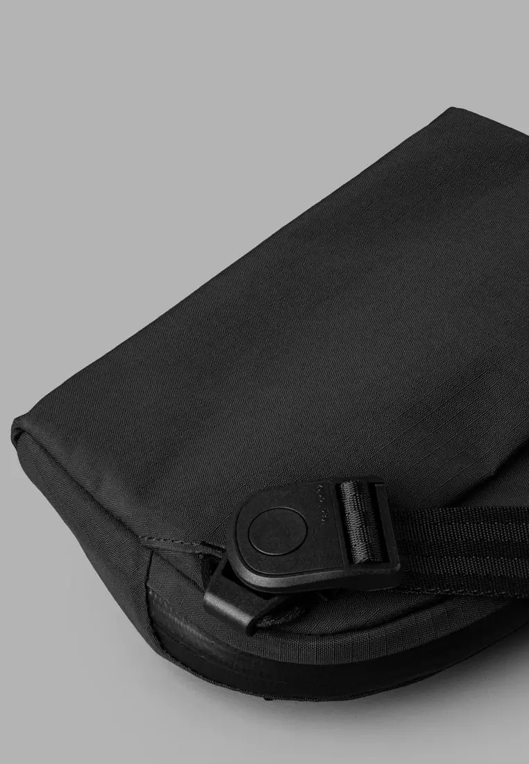 Alpaka Flight Sling 1L - Axoflux Black