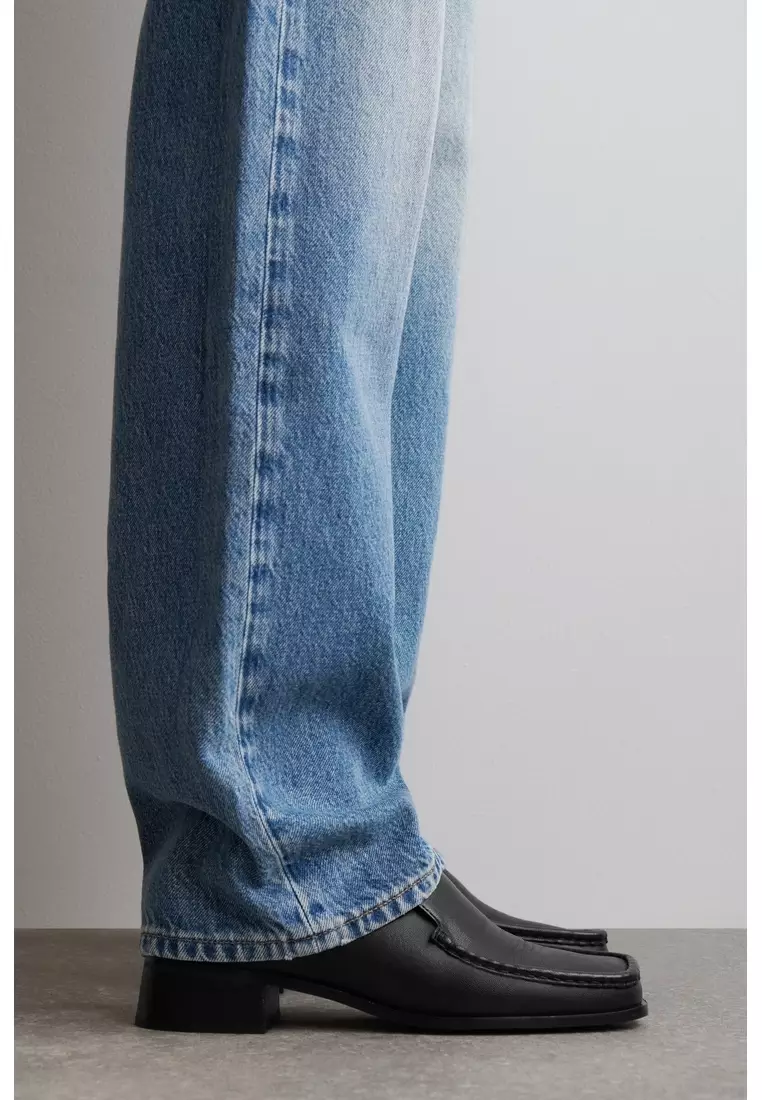 SQUARE-TOE LEATHER HEELED LOAFERS