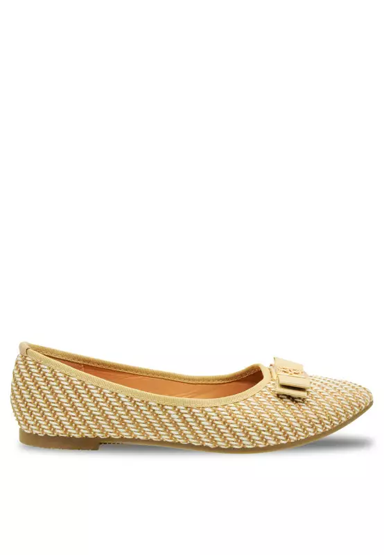Discount on Noveni  shoes - SKU: Slip On Buckle Details Casual Flats