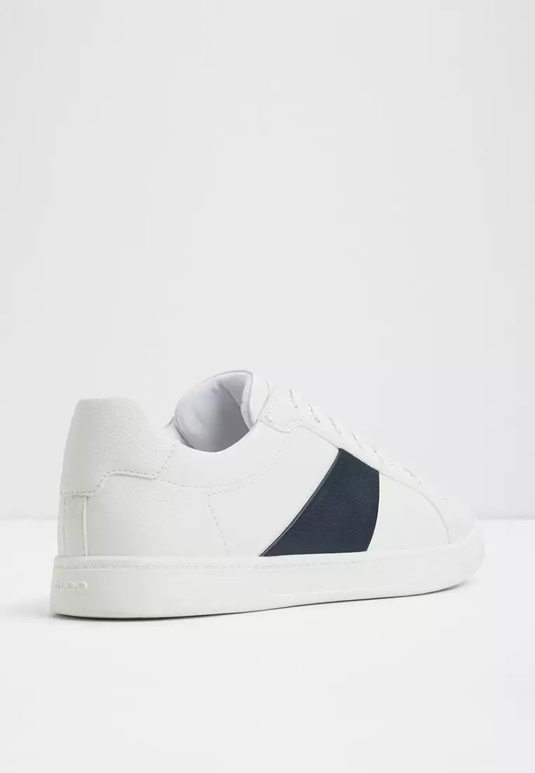 Ozzy Low-Top Sneakers
