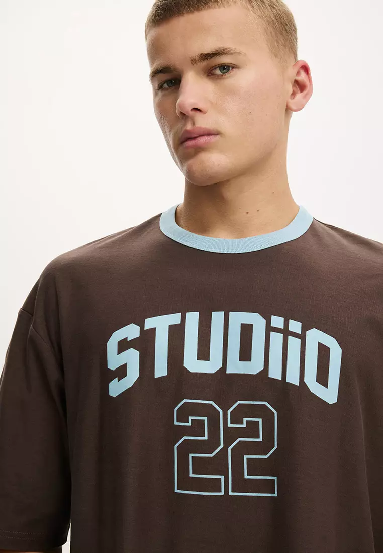 Cropped Fit Graphic T-Shirt