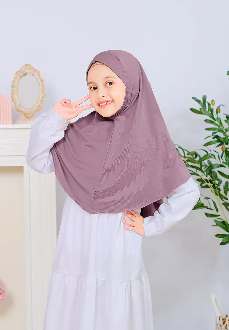 Cotton Bee - Jennaira Bergo Dagu | Hijab Instan Anak Non Pad - S