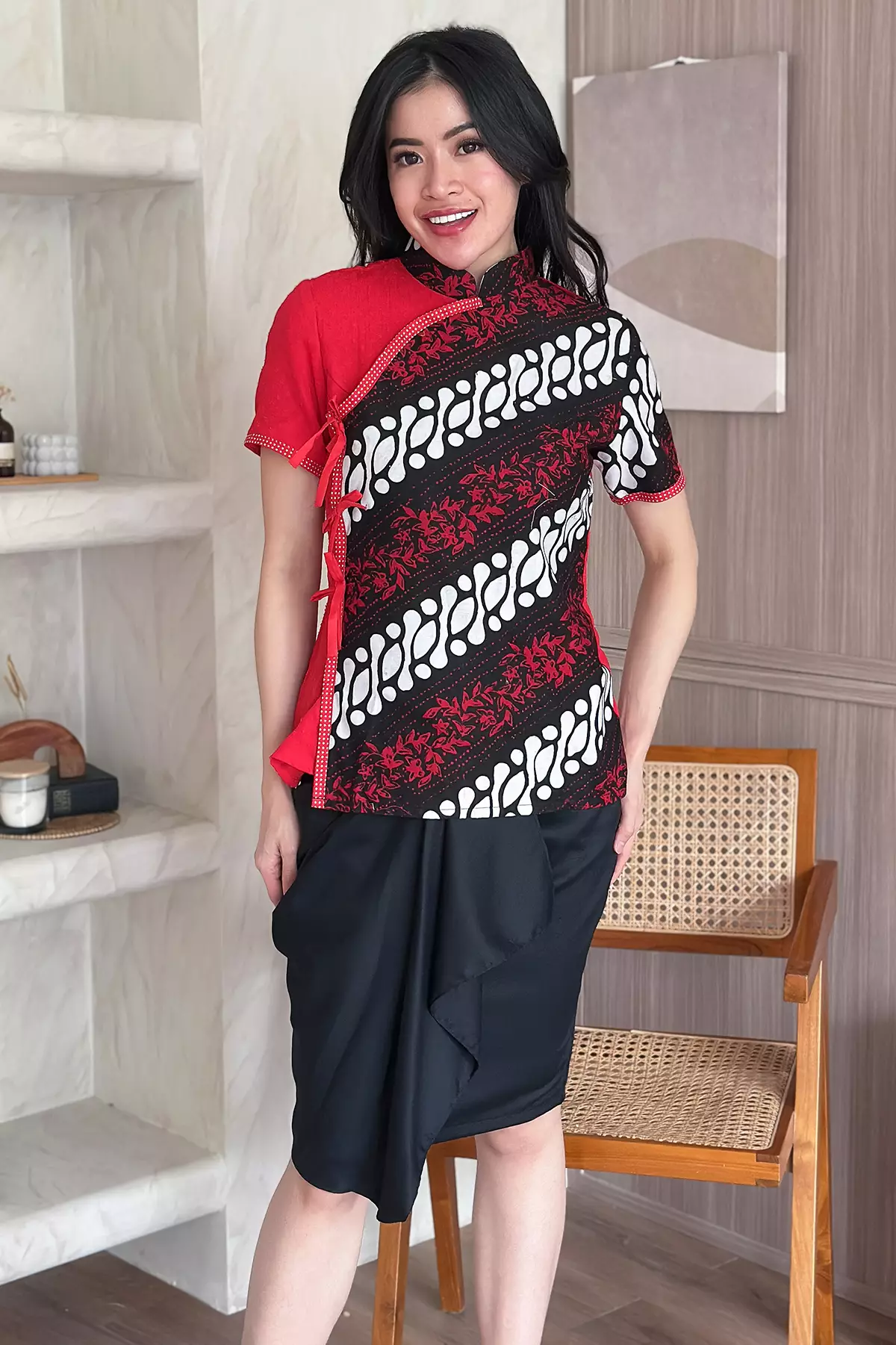 Juniper Lereng Merah Hitam Batik Blouse