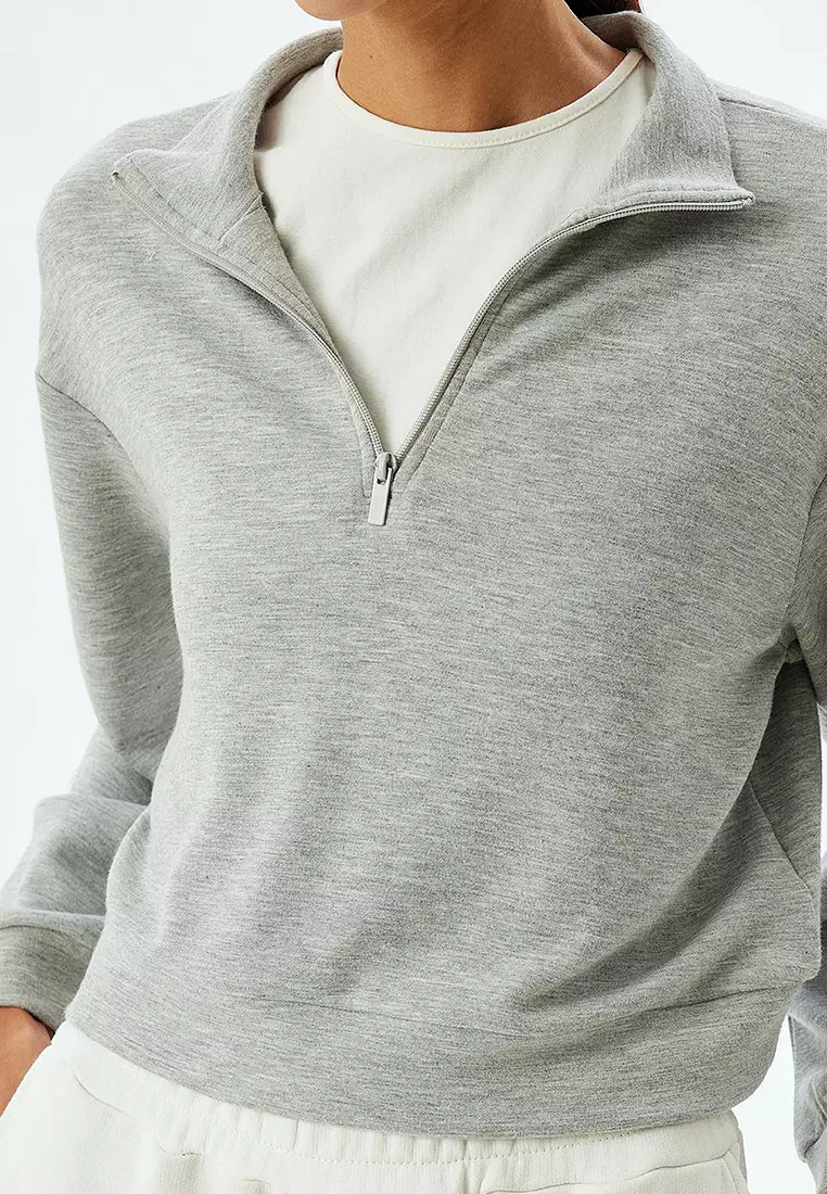 Basic Polo Neck Sweatshirt With Half Zipper Detail