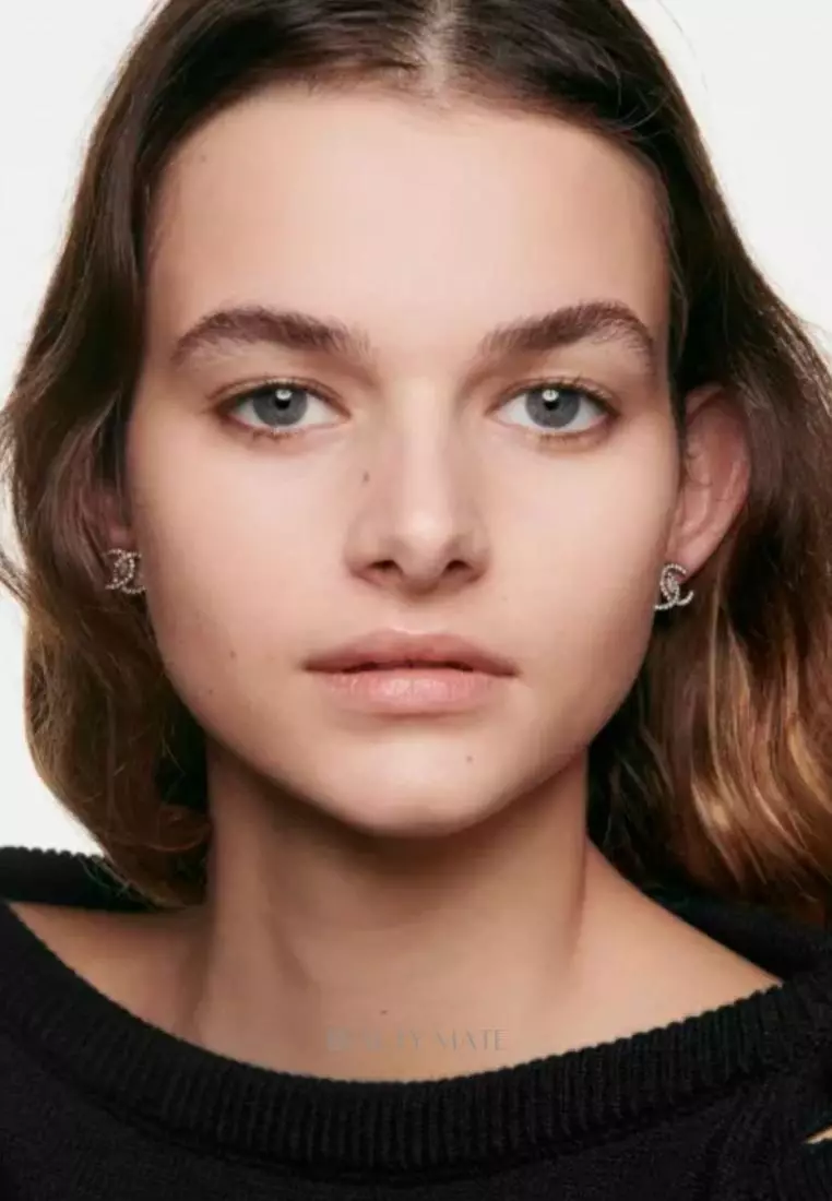 Les Beiges Healthy Glow Foundation Hydration And Longwear B20