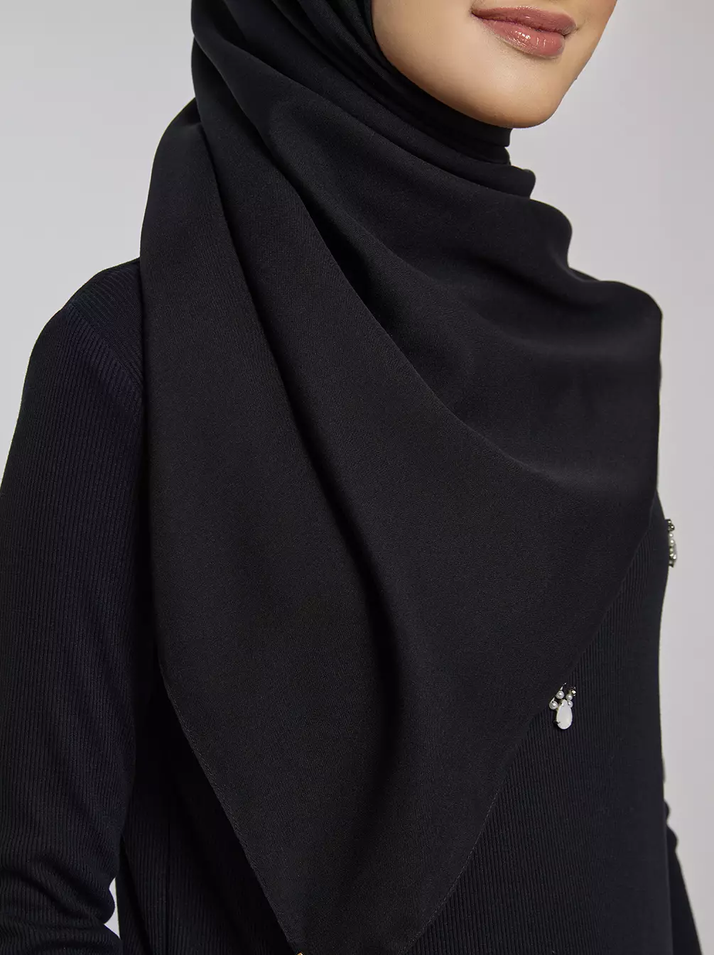 Kami Light Voile Scarf Plain Black