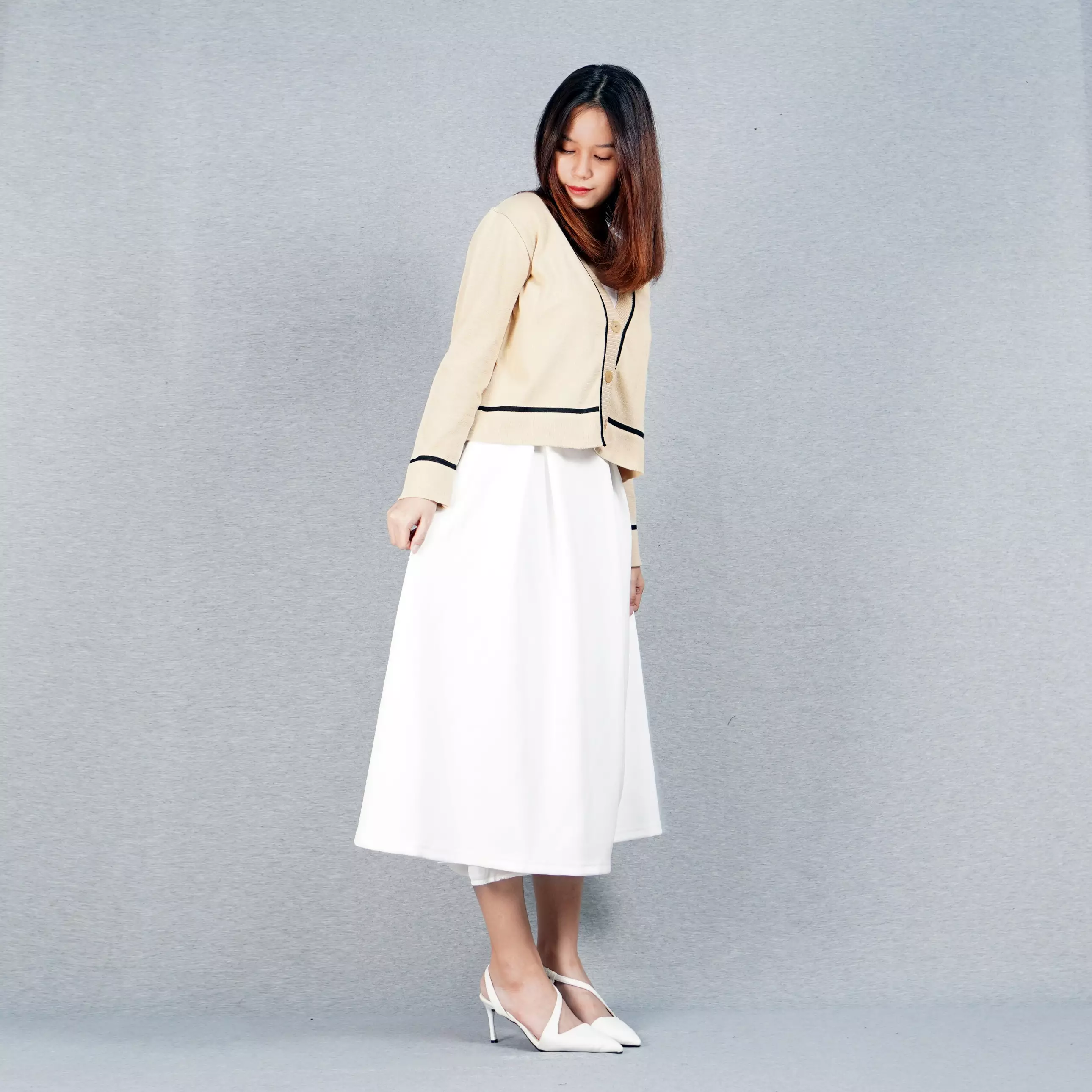 NICOLE Knit Cardigan Kardigan Rajut Wanita Cardigan Rajut Wanita - LATTE