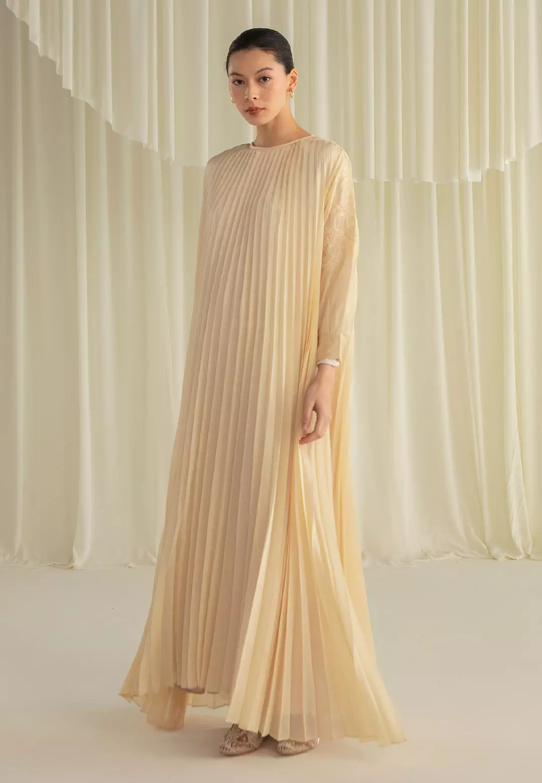 HijabChic Anette Butter Dress - Dress Lebaran Flowy Lengan Payet Flower Elegan