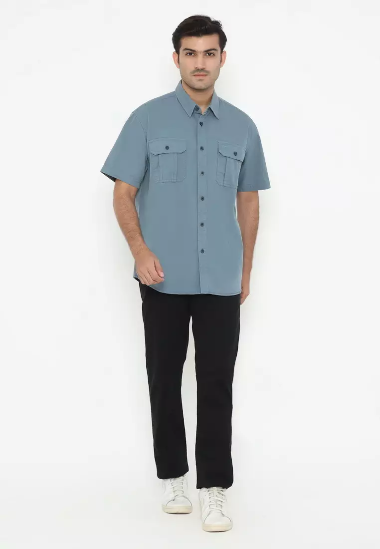 POLICE Kemeja Polos Cotton Kantong Dua Regular Fit Pria