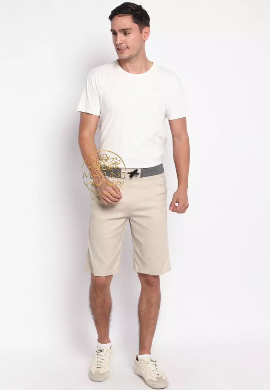 Celana Chinos Pendek Premium Slimfit Putih