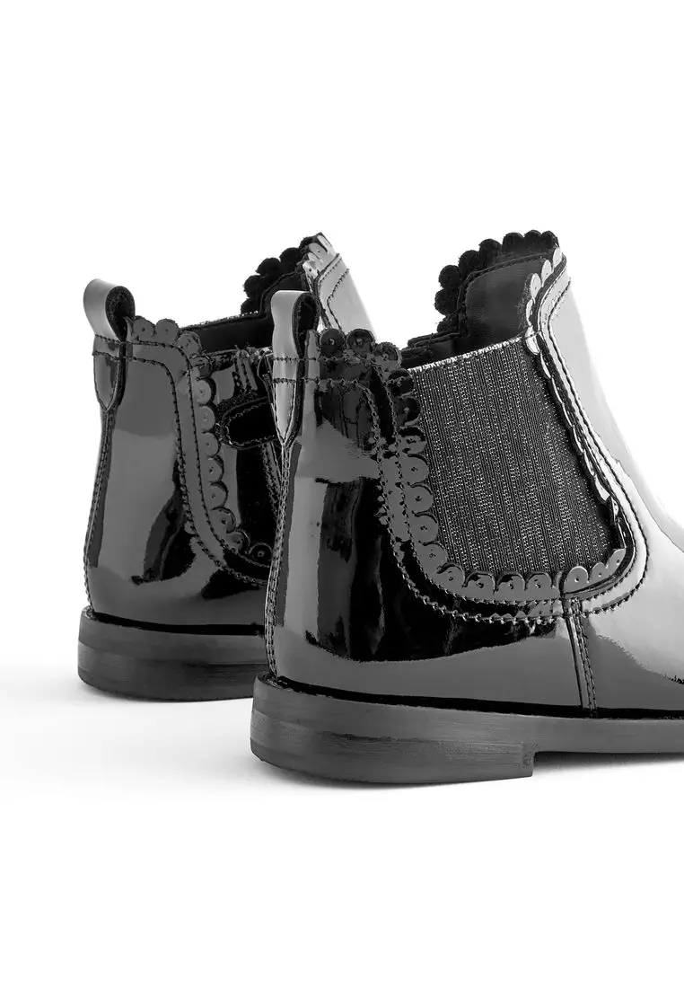 Scallop Chelsea Boots