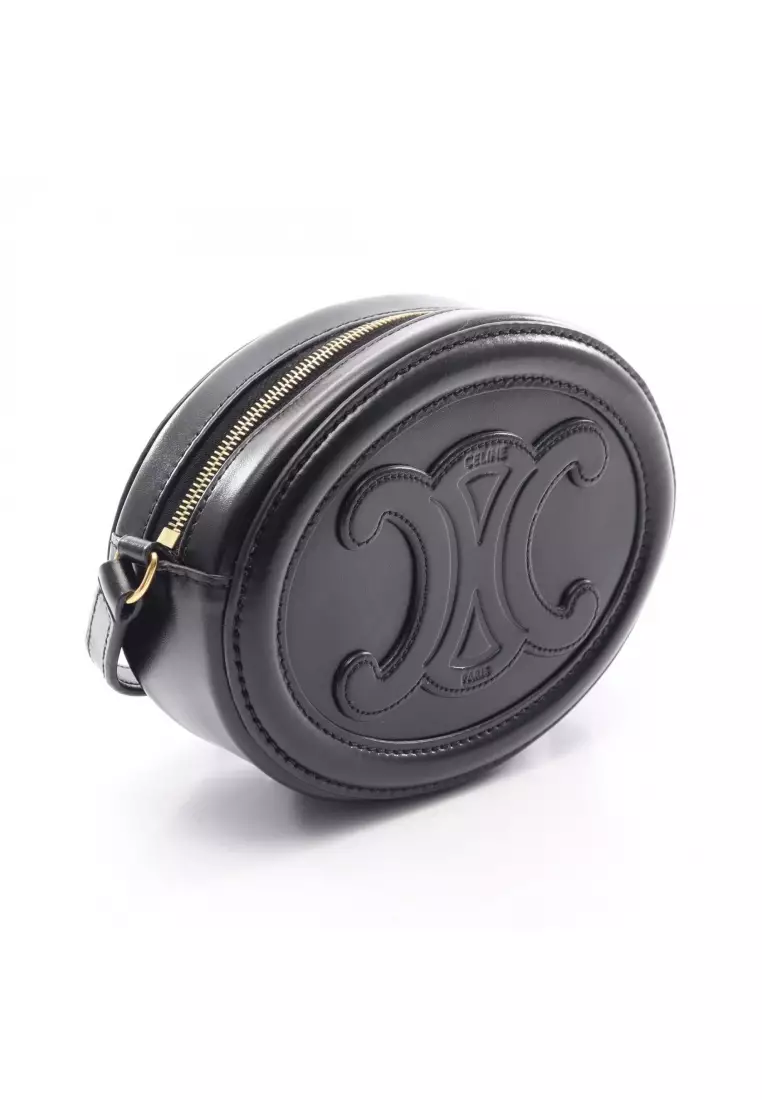 Pre-Loved Celine Triomphe Oval Perth Cuill Shoulder bag leather black