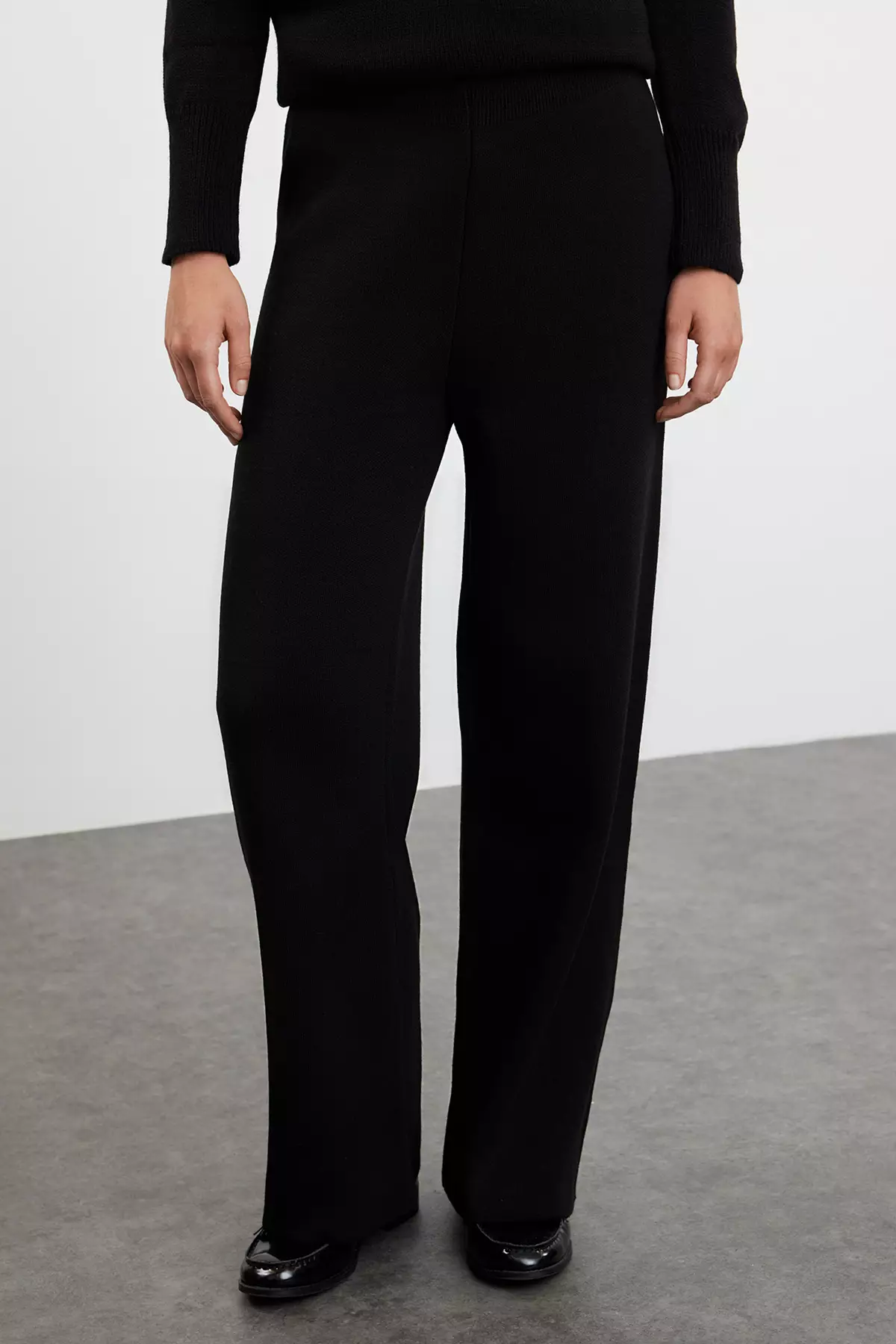 Ecru Black Ribbed Collar Knitwear Set - Tctaw25Us00006