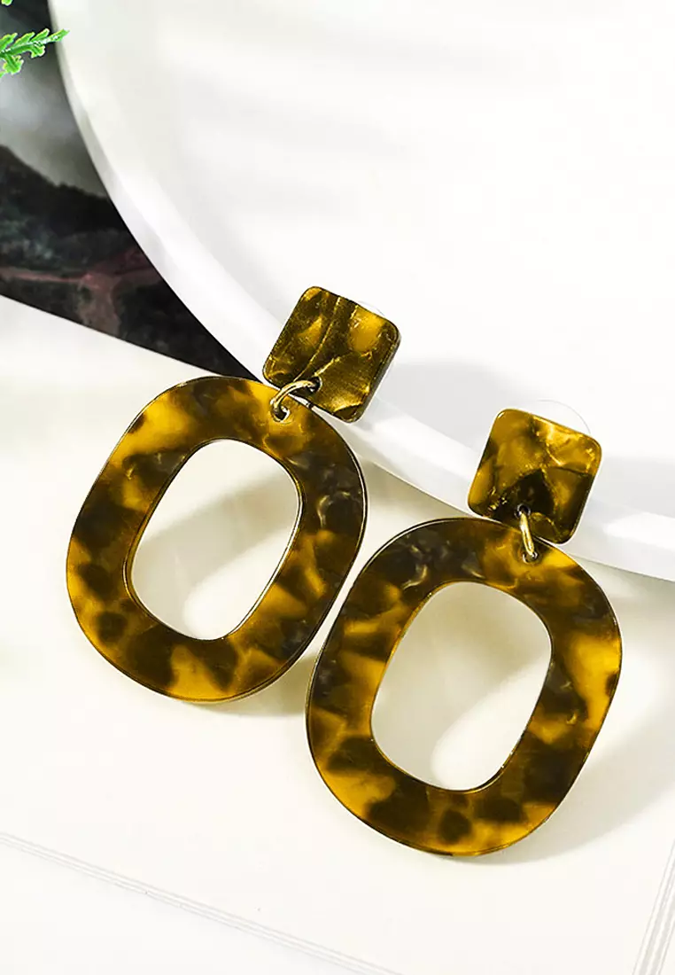 Tortoiseshell Leopard Print Drop Earrings in Brown