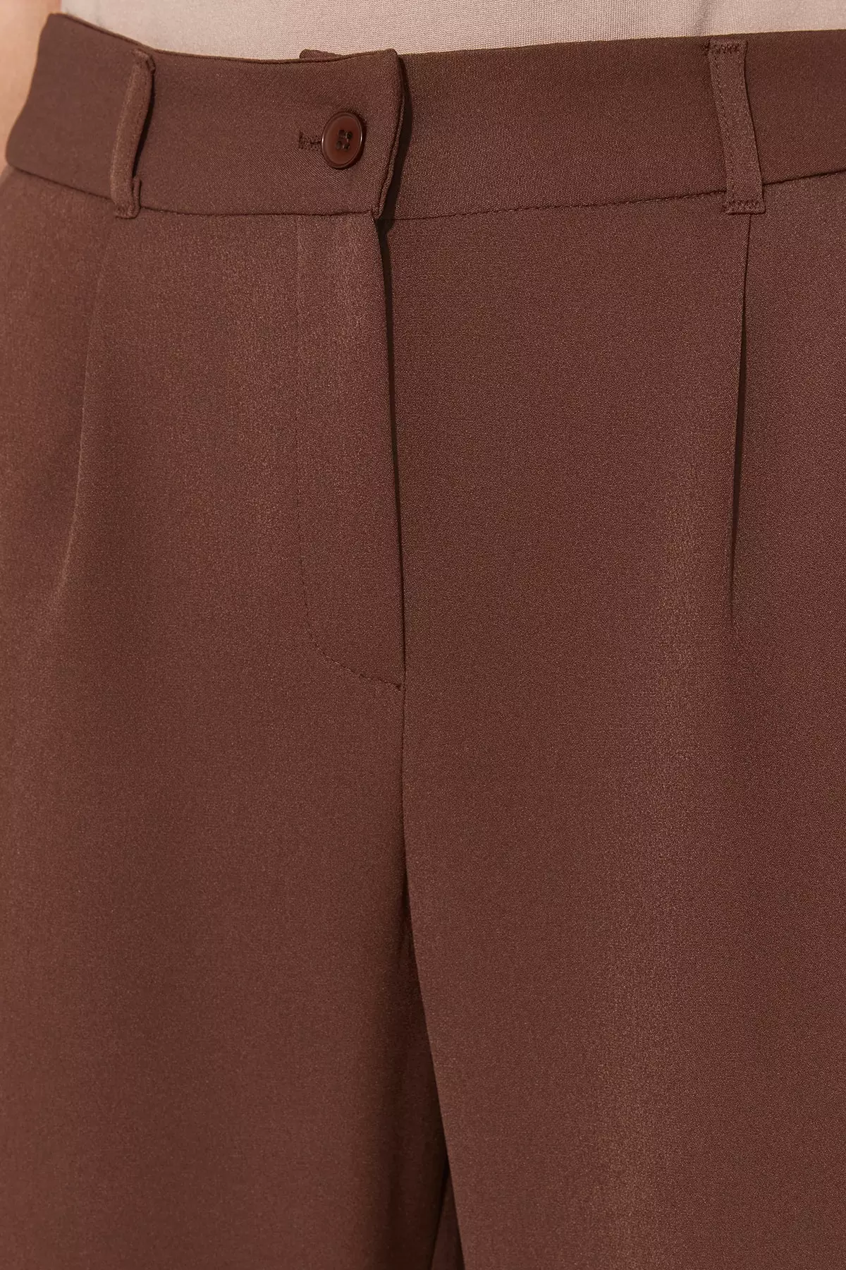Wide Leg Pleated Trousers