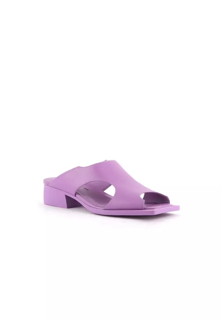 Discount on United Nude  shoes - SKU: Fin Flat Open Toed Mule In Purple