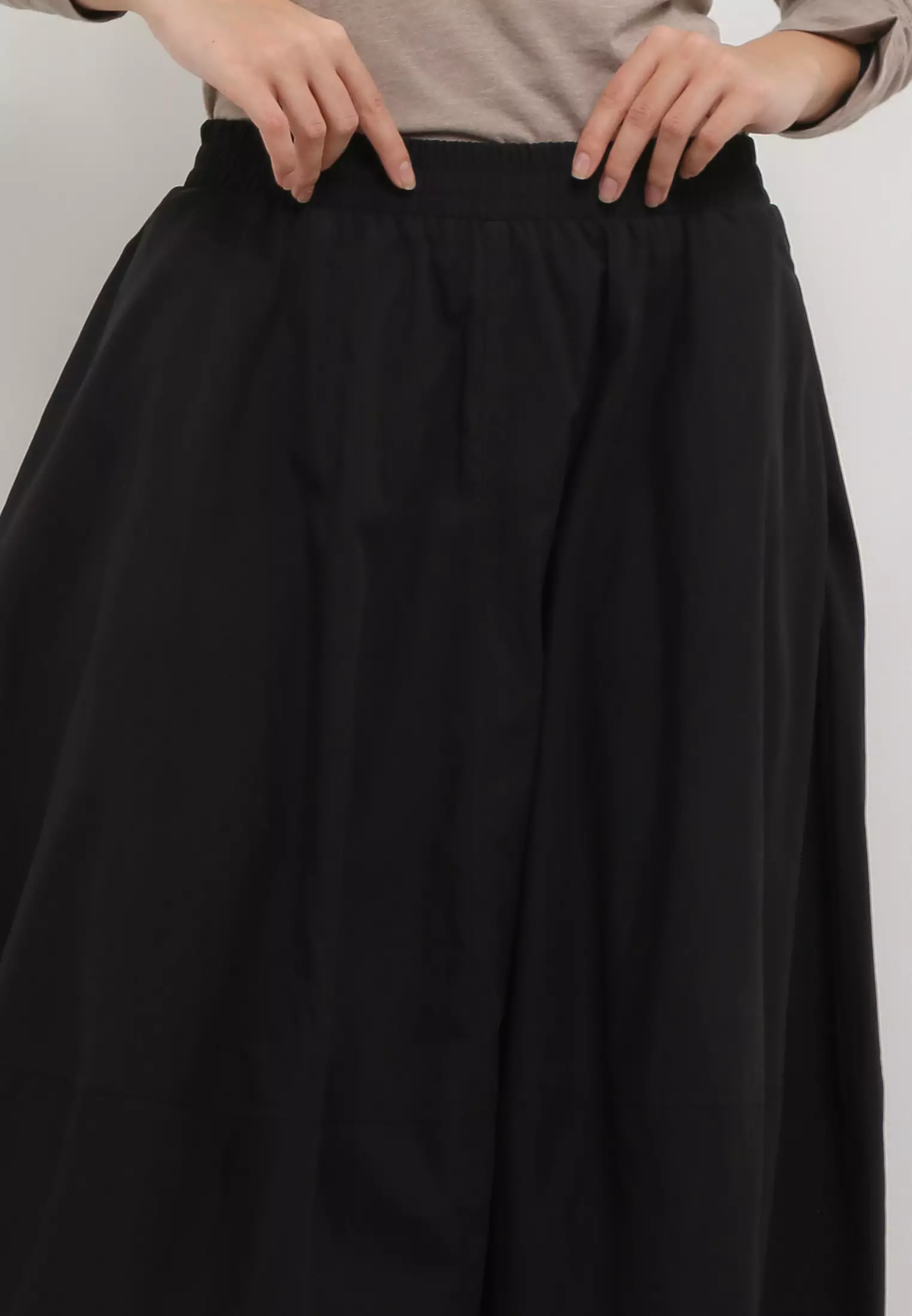 MFMW Chellsy Rok Panjang Hitam