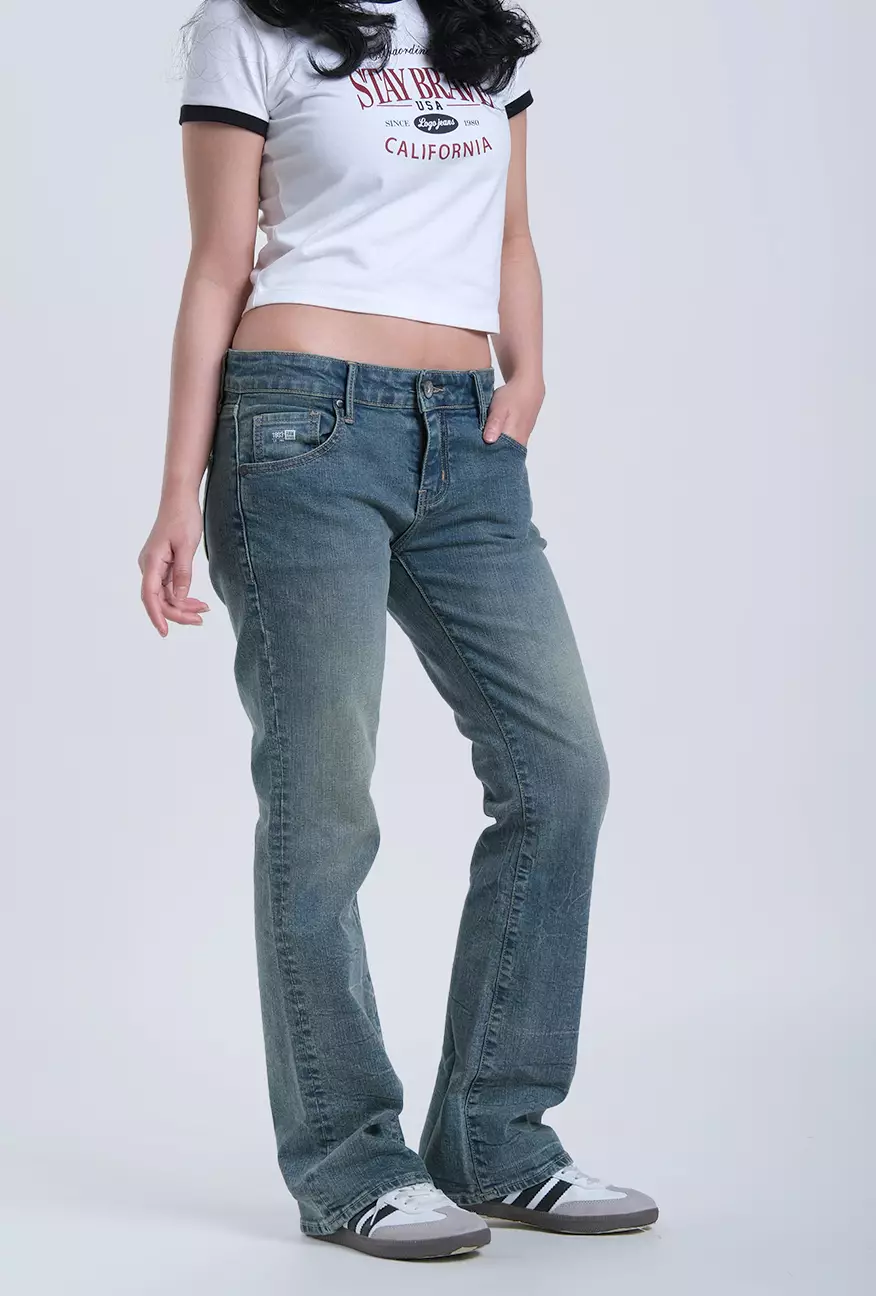 Celana Jeans Wanita Bootcut L1
