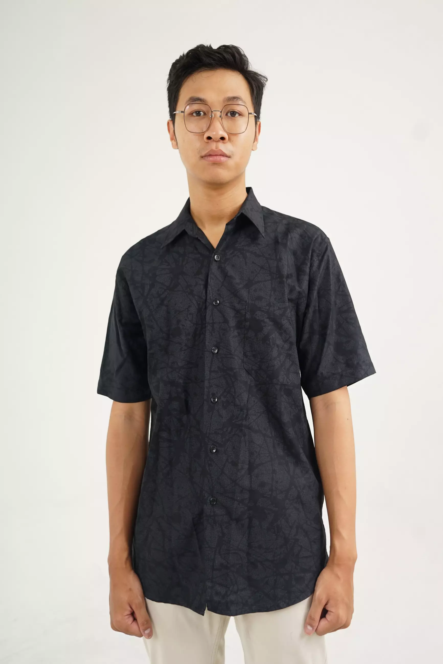 Andre Michel Kemeja Lengan Pendek Motif Hitam 16647