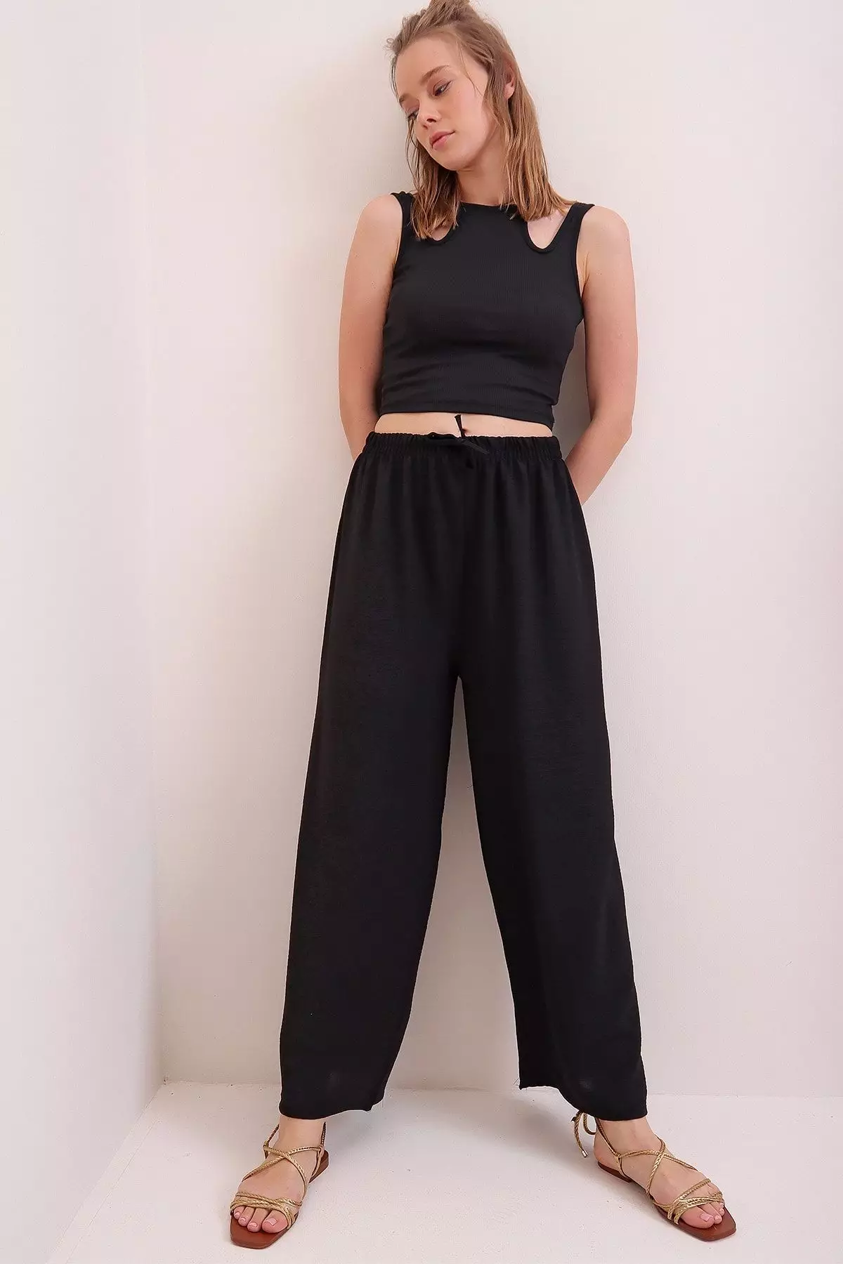 Elastic Waist Casual Fit Pants