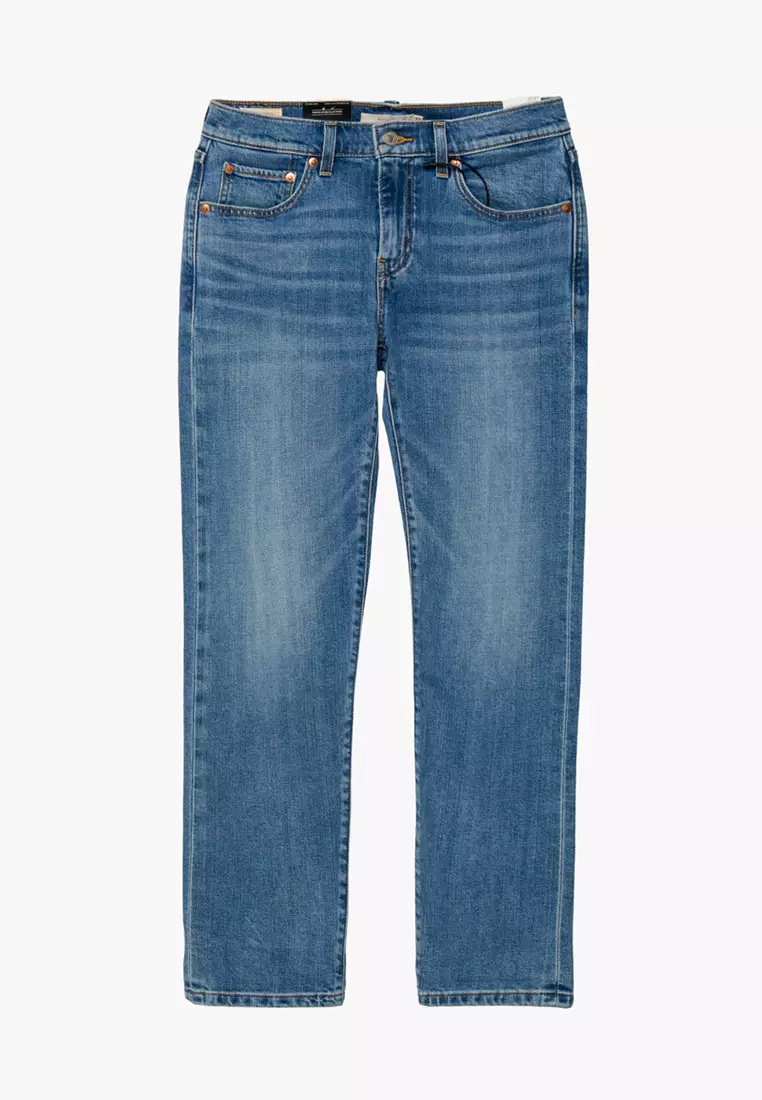 Levi’s® Women's Boyfriend Mid-Rise  Tapered Jeans