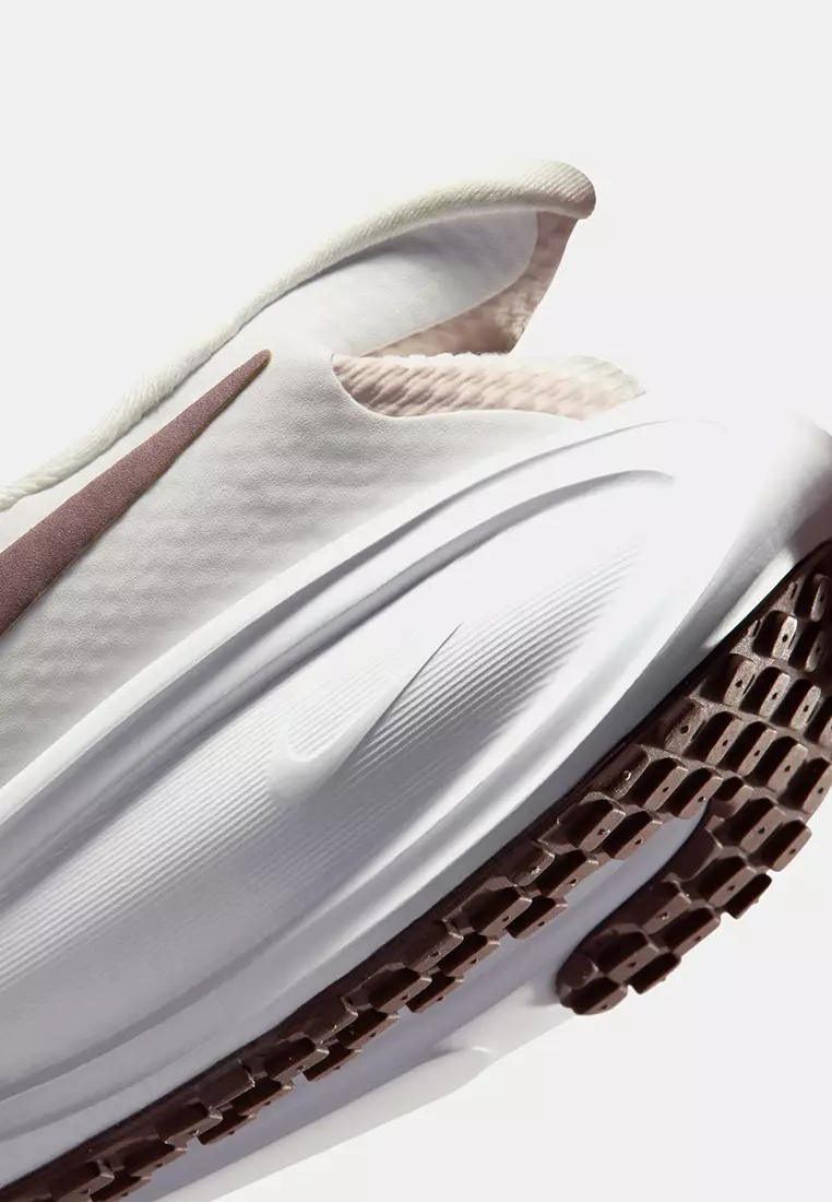 Revolution 8 EasyOn Women's Road Running Shoes