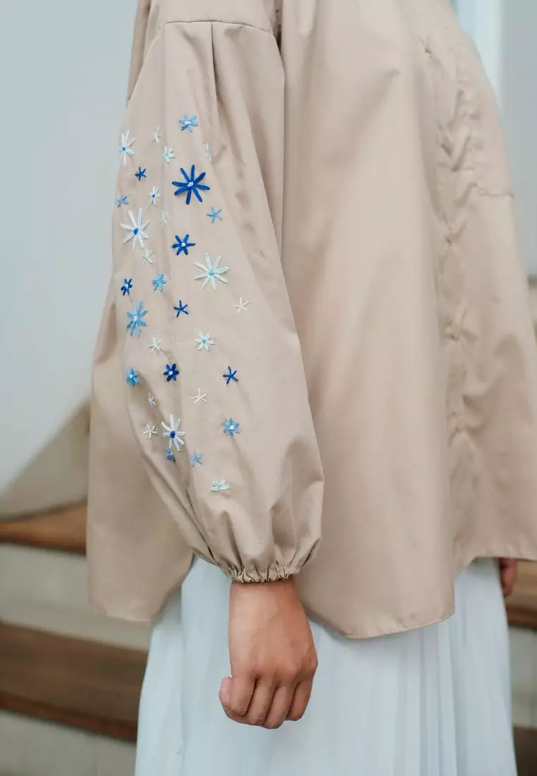 Kinaya Embrodery Top Cream - Blouse Atasan Wanita