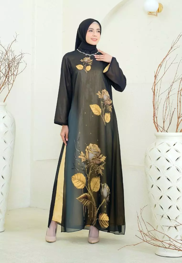 Sifon Mosleem Rose Print With Detail Payet In Black By Brilliant Girl Warna HITAM