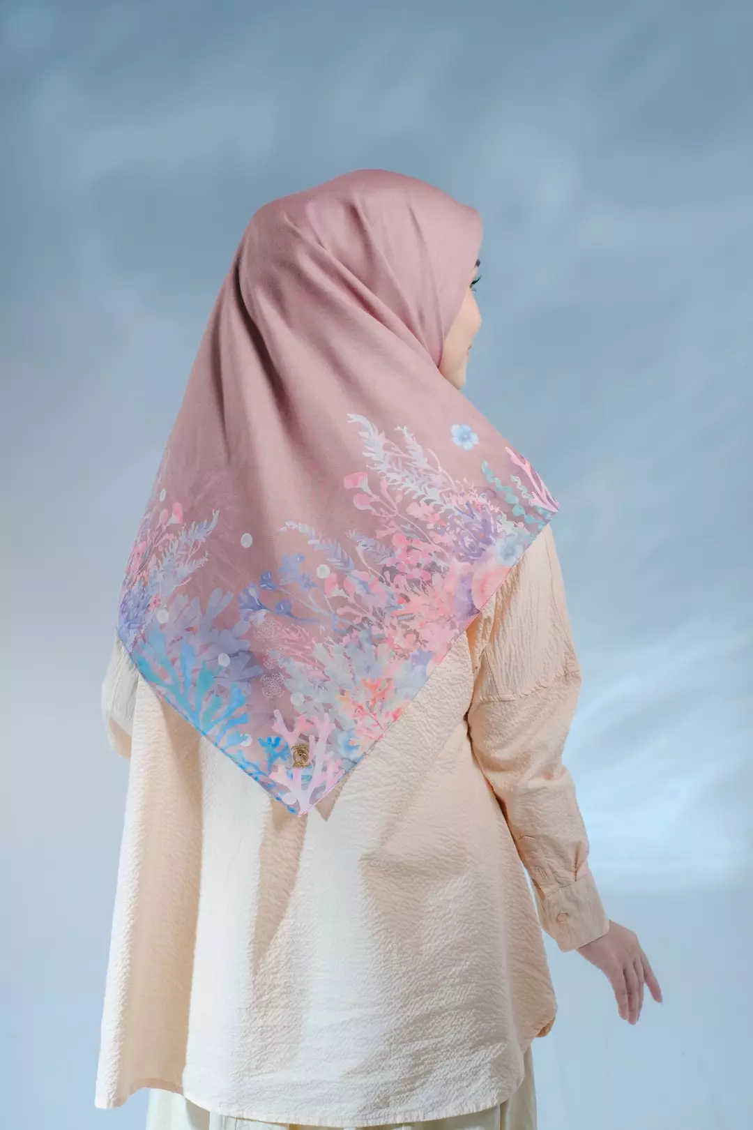 CORALINE  Scarf Brown - Kerudung Hijab Segiempat Motif With BOX - Bahan Nesla - Ukuran 115x115