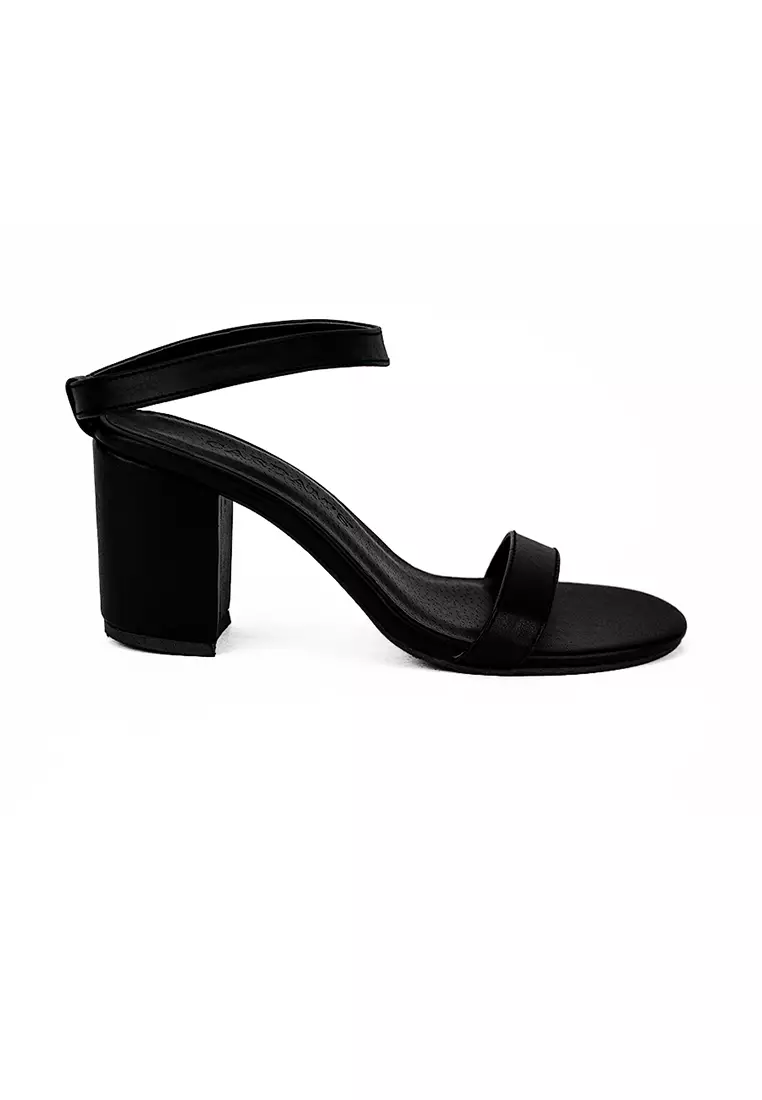 Discount on Cardam's Lifestyle  shoes - SKU: Eclc Cn 00200 Black Heeled Sandals