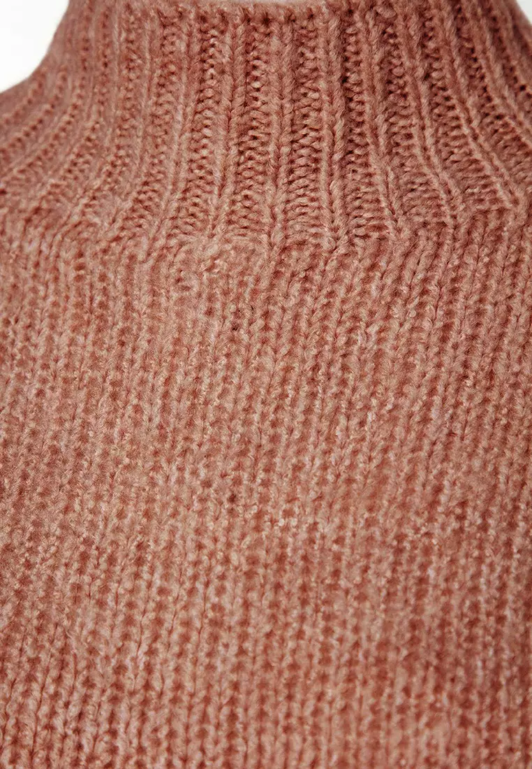 Dusty Rose Soft Texture Thick Crew Neck Knitwear Sweater TWOAW24KZ00290