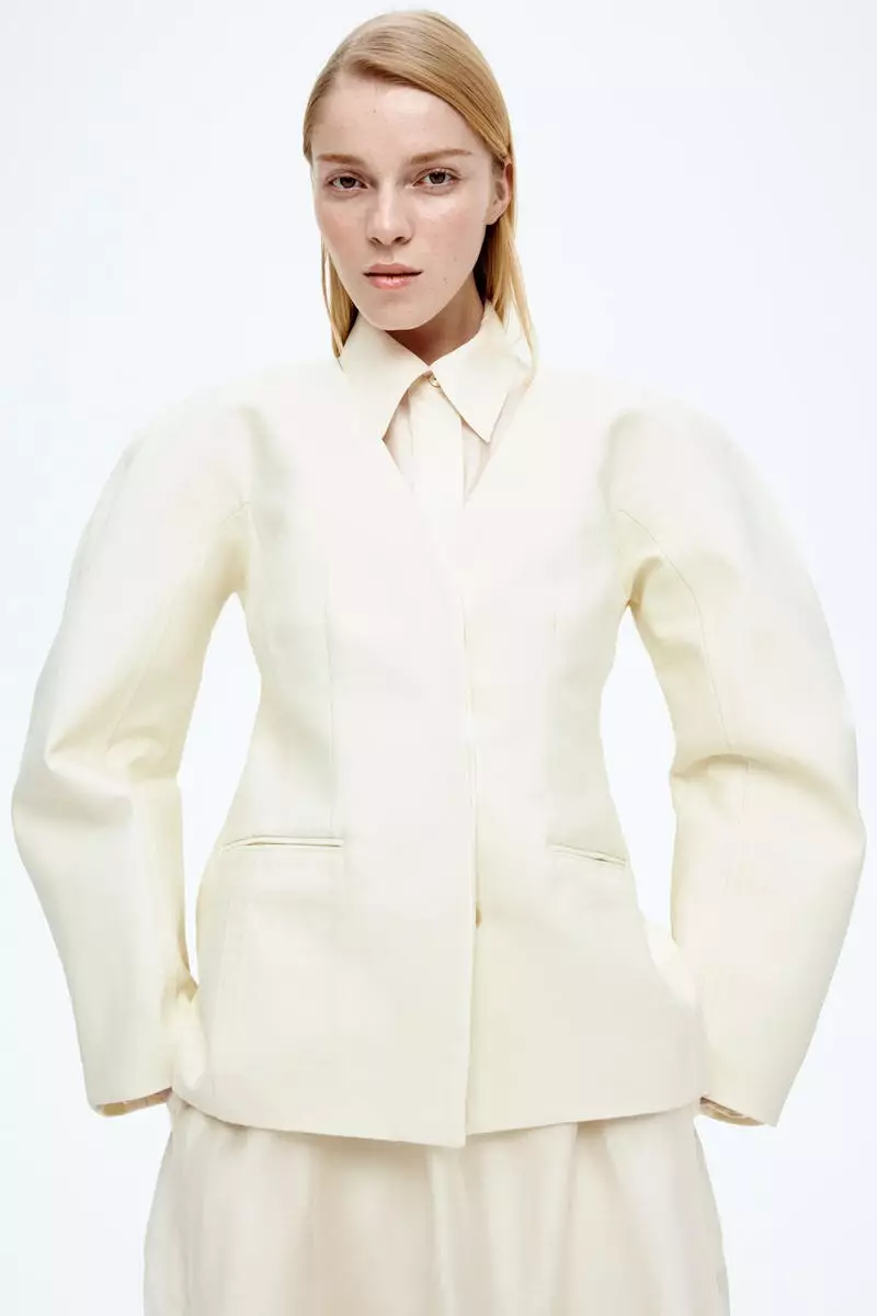 Collarless twill blazer