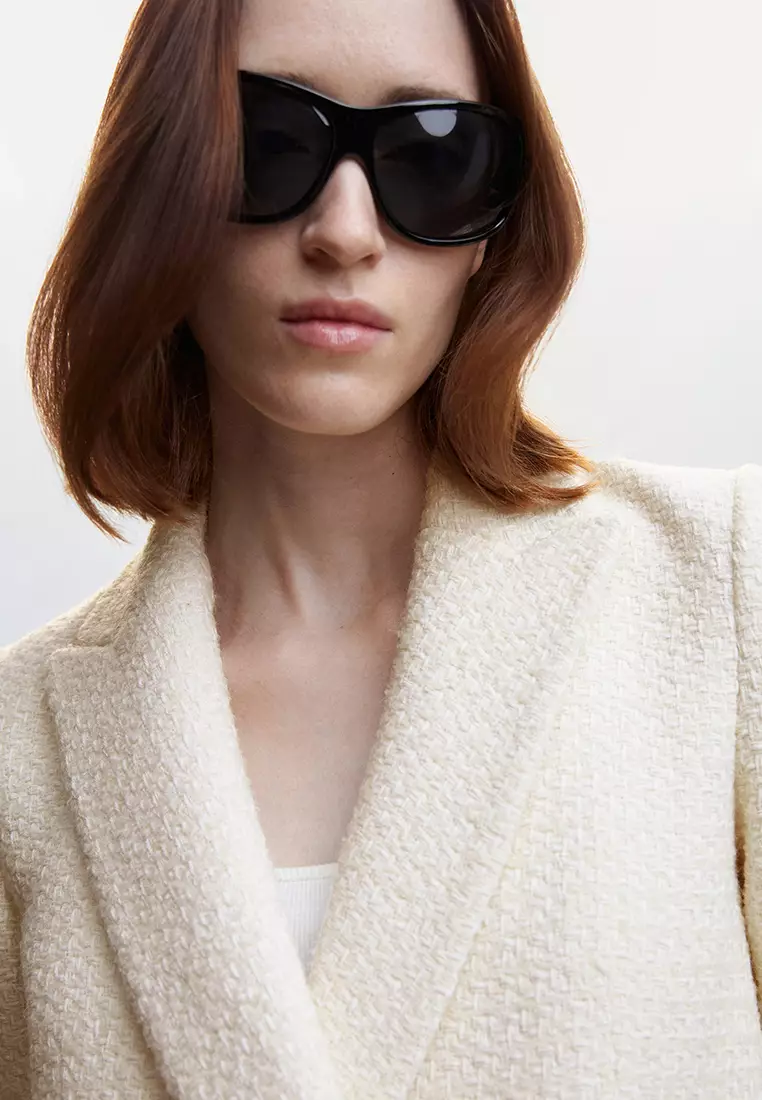 Buttons Tweed Blazer