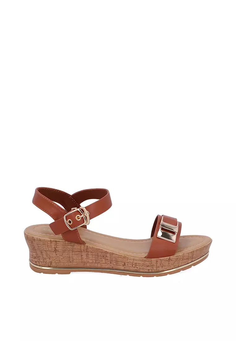 Discount on Carlo Rino  shoes - SKU: Camel Jeslyn Cork Wedges