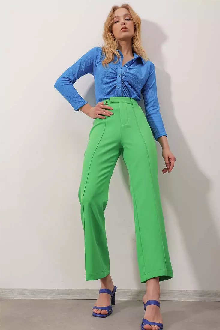 Women Gvantsa Cropped Pants