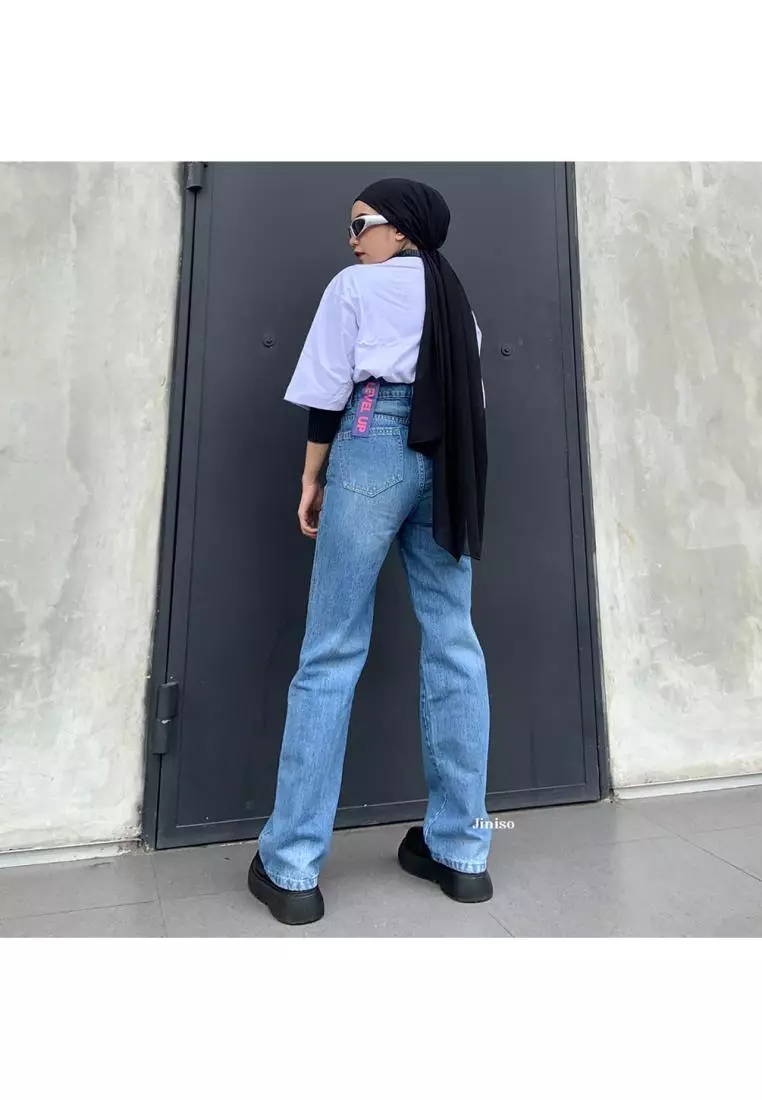 Ultra Highwaist Loose Jeans 220 LEVEL UP