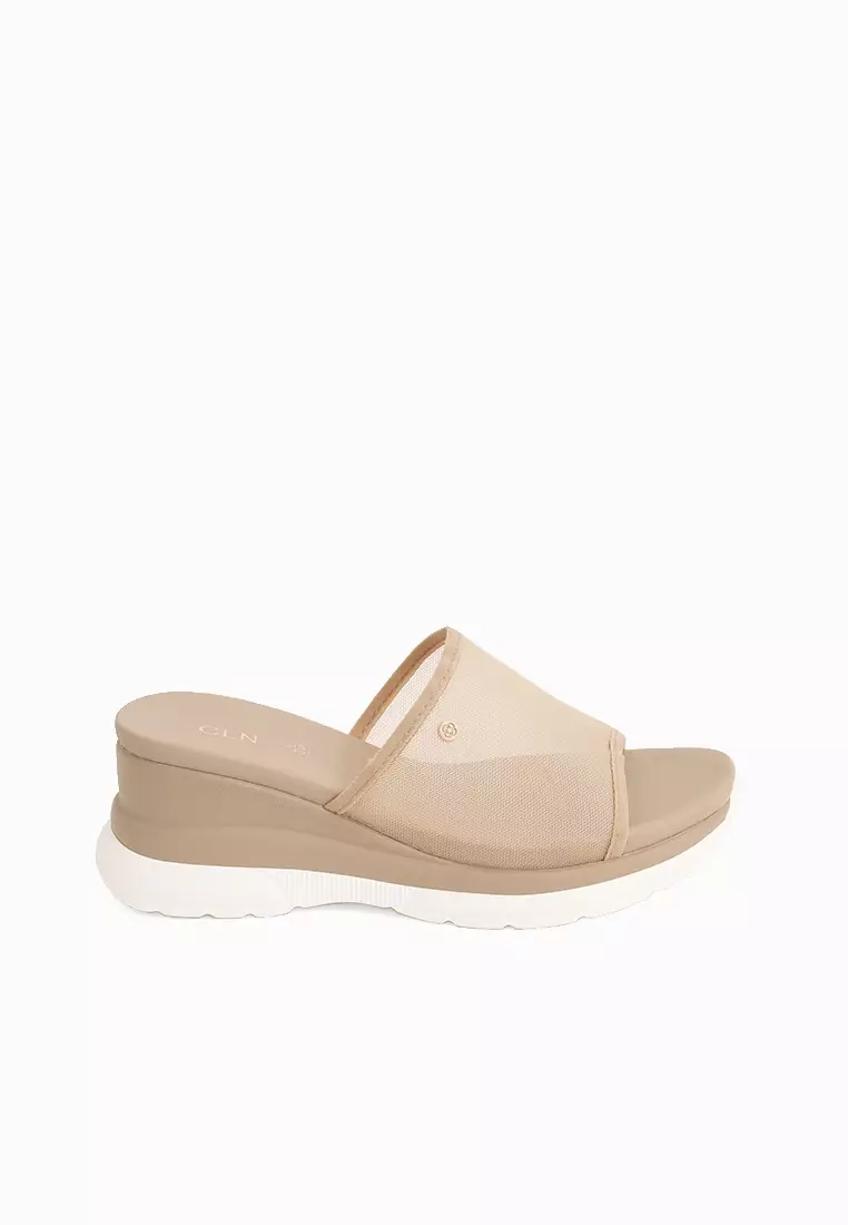 Discount on Cln  shoes - SKU: Brownie Wedge Slides