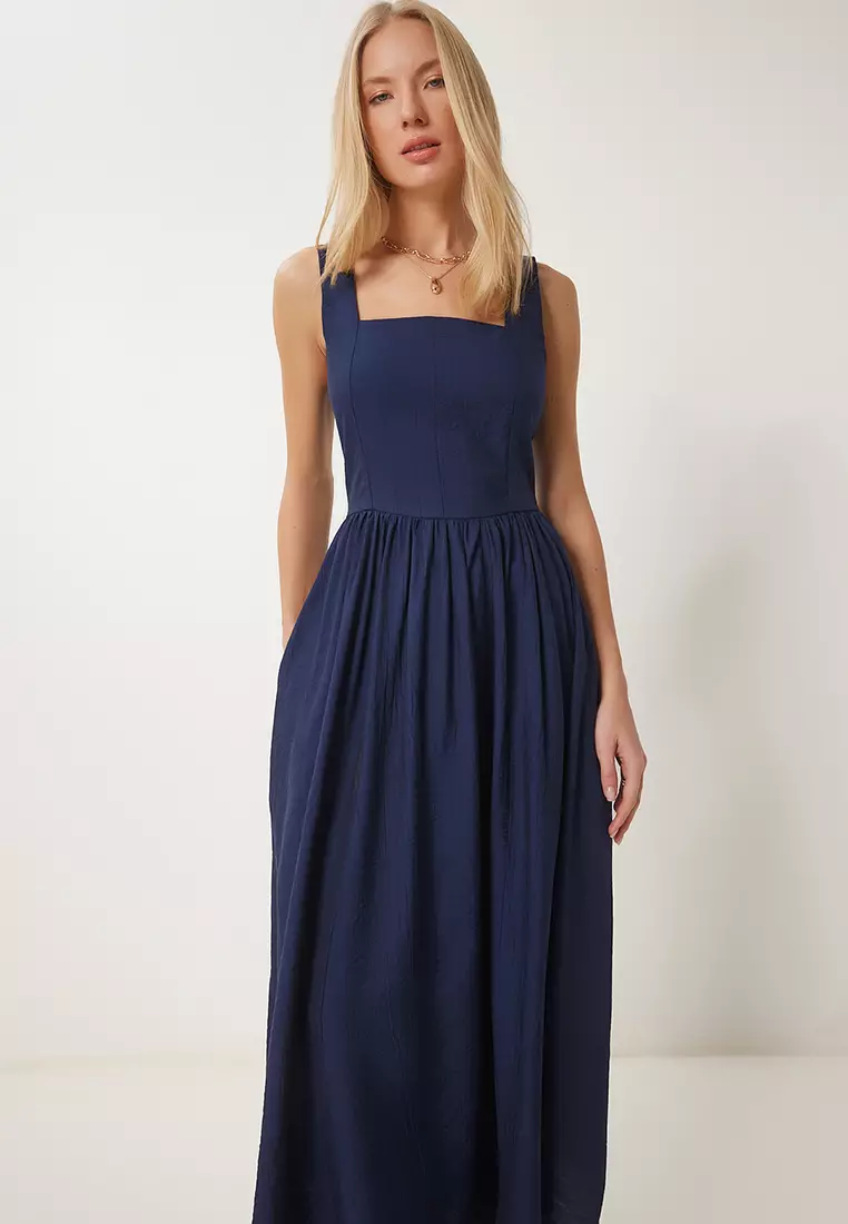 Women's Navy Blue Wrinkle Effect Flared Woven Dress Ub00339