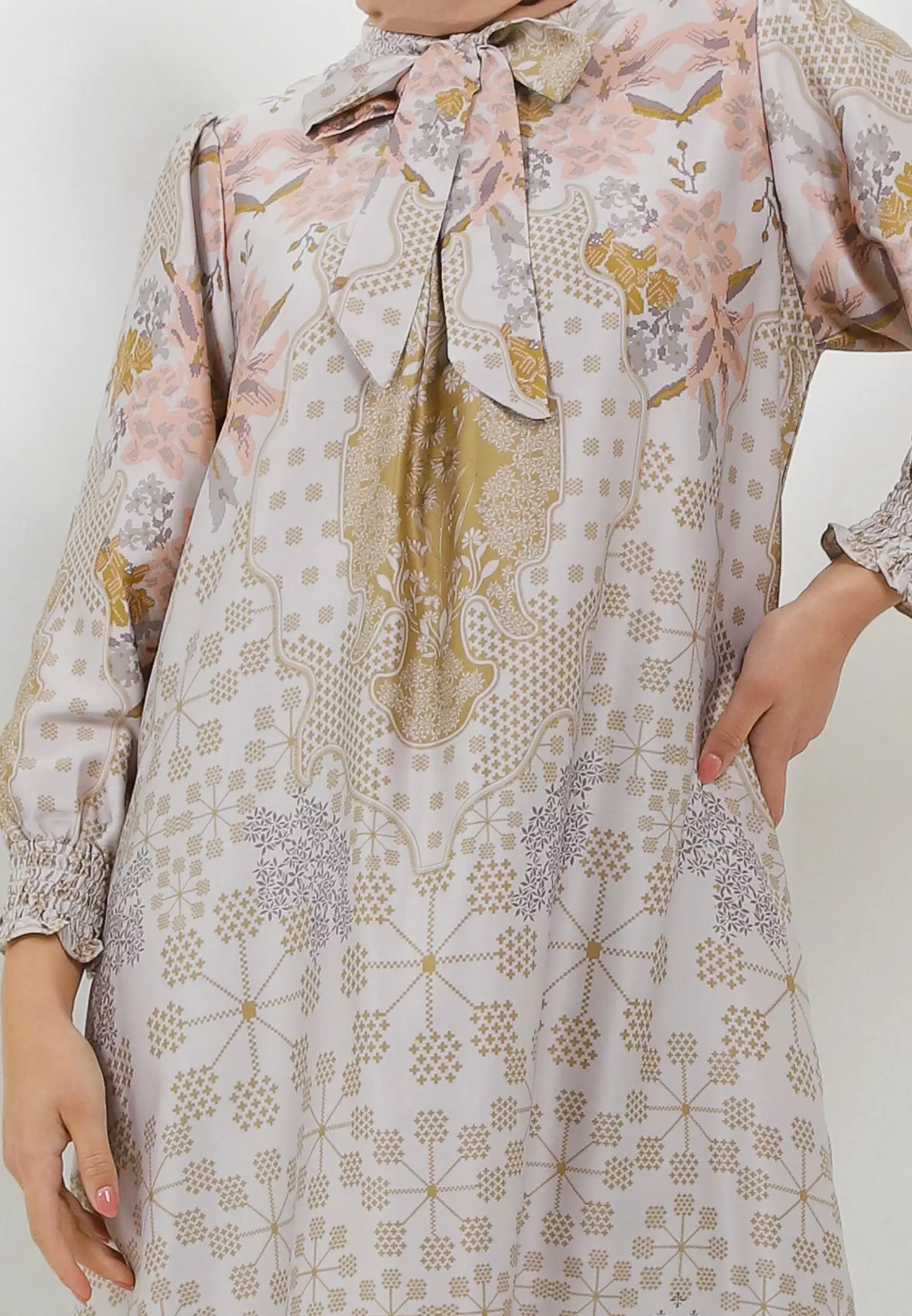 MFMW Alishbah Dress Gamis Satin Cream Motif Bunga