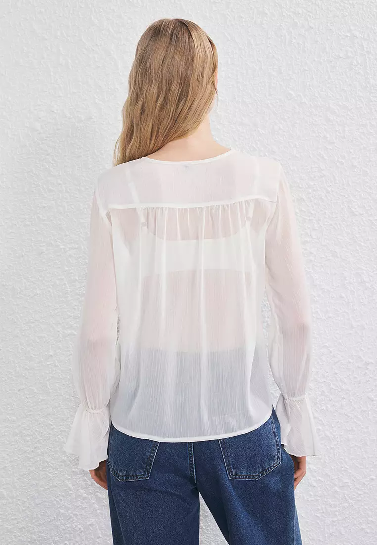 White Ruffle Detail Crew Neck Shirt TWOSS25GO00141