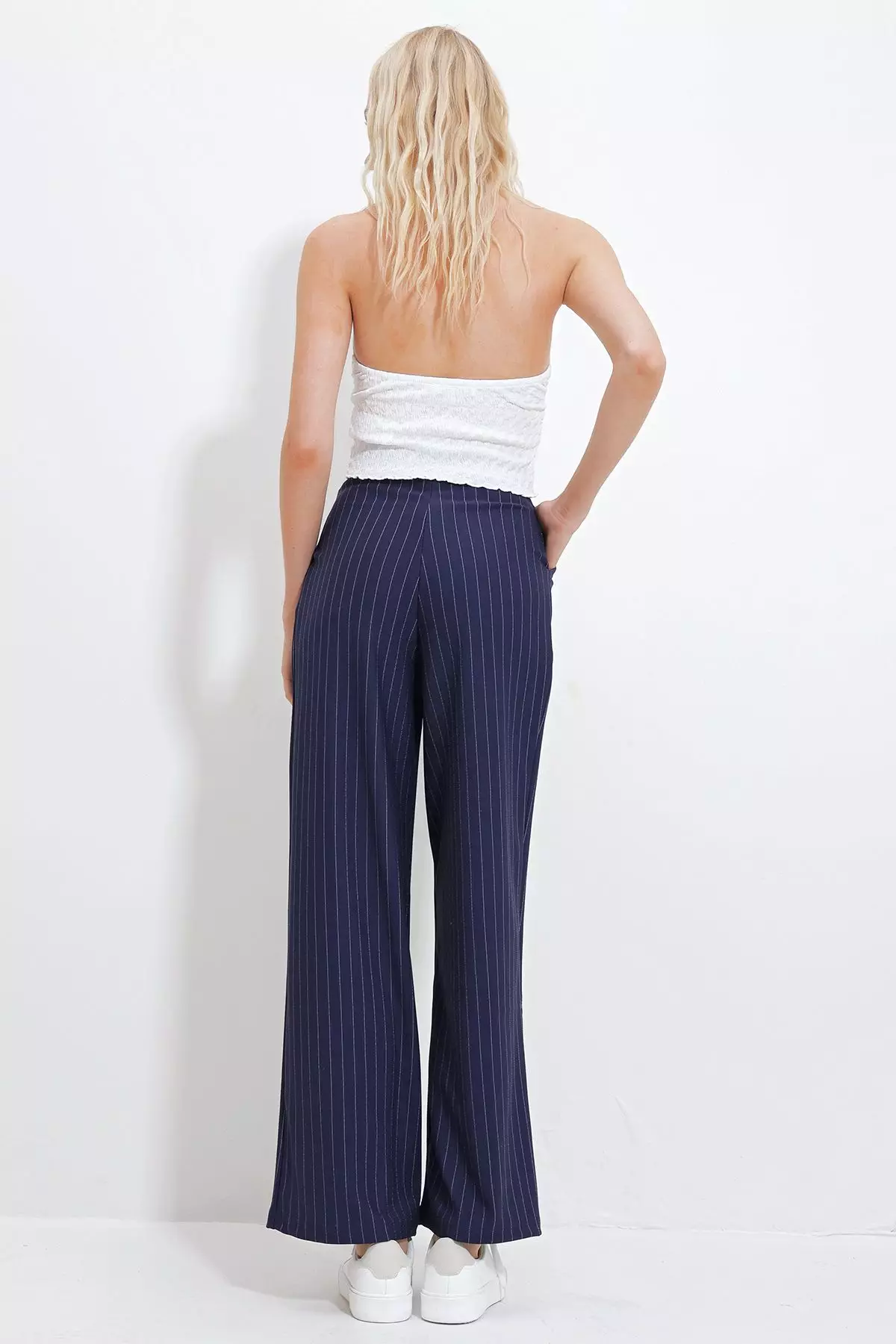 Women's Navy Blue Striped Double Pocket Palazzo Knitted Trousers