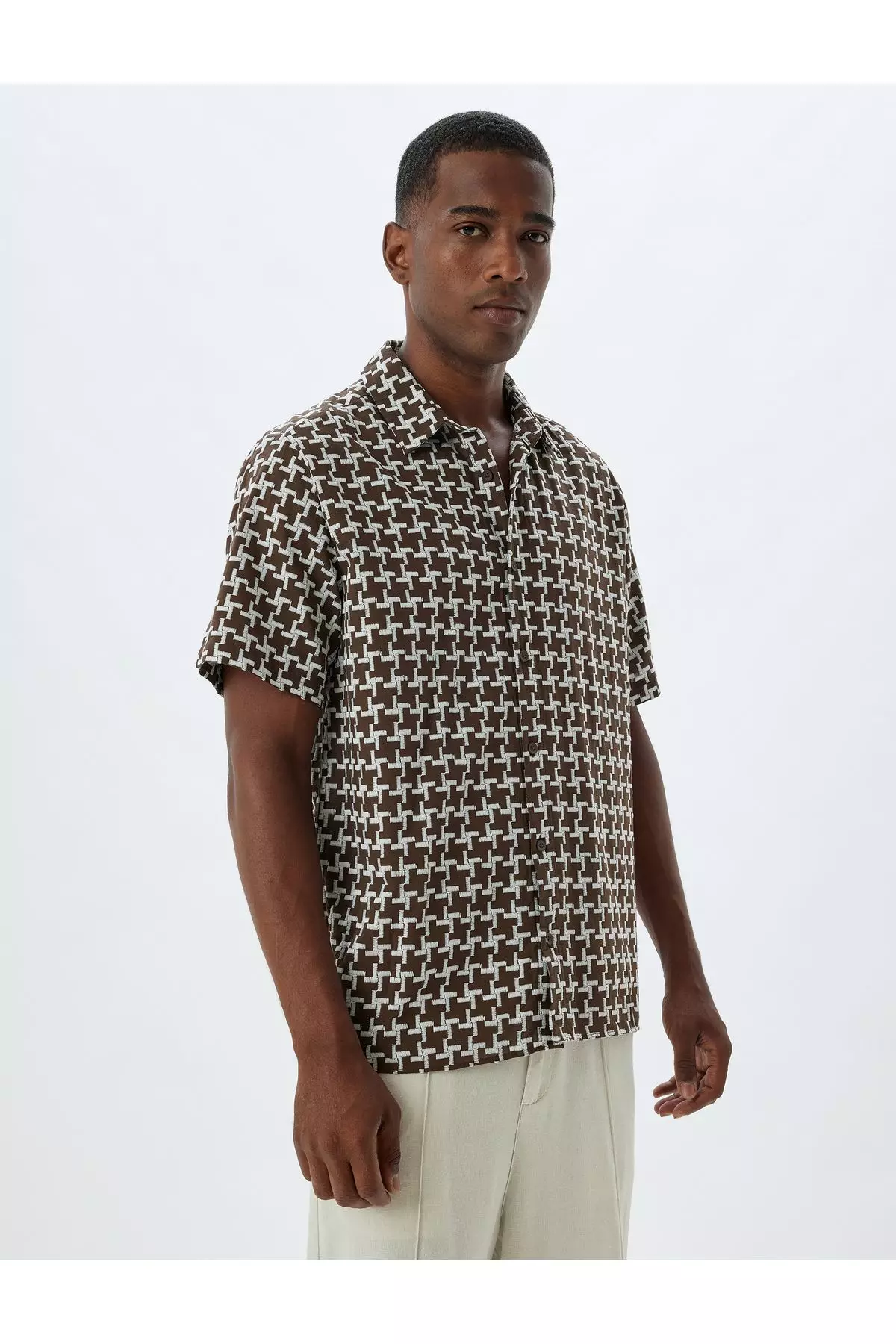 Geometric Pattern Short Sleeve Shirt