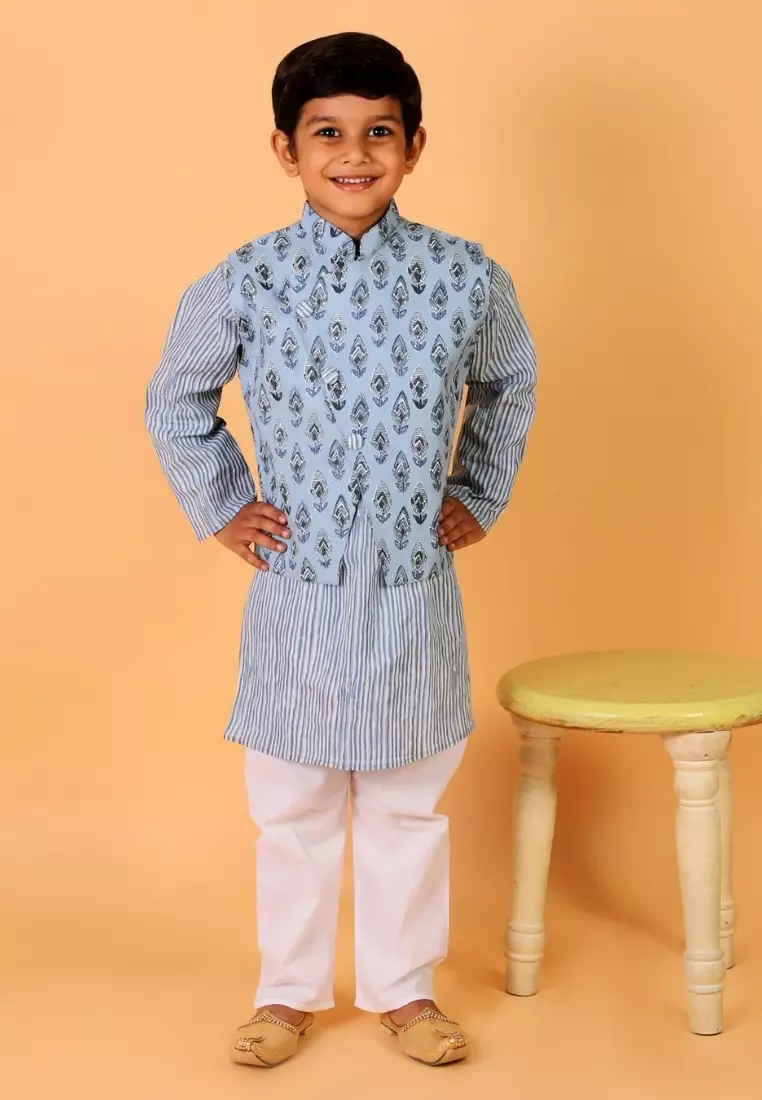 翠菊蓝色印花夹克和 Kurta 睡衣套装