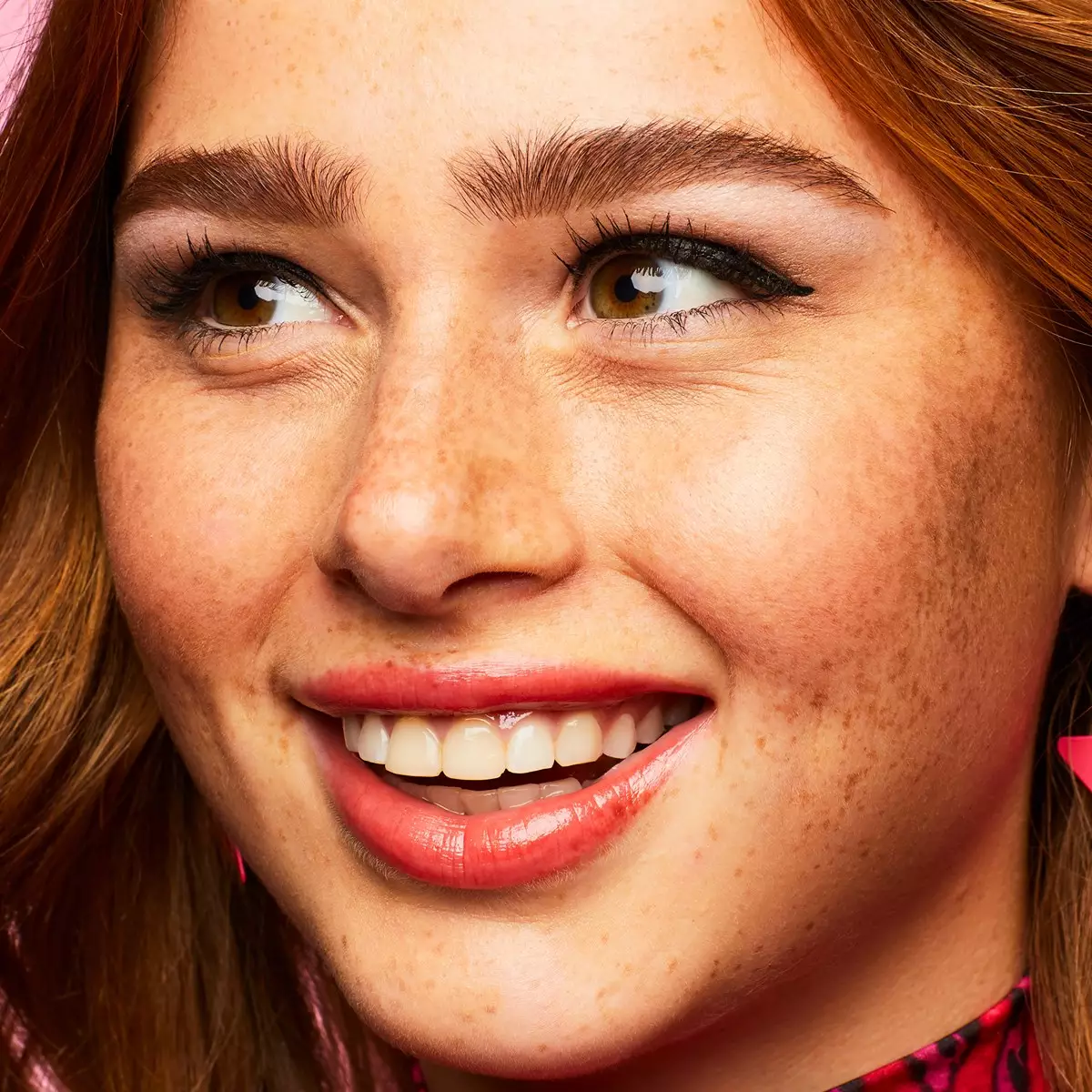 Benefit Gimme Brow+ Volumizing Eyebrow Gel Shade 03.5