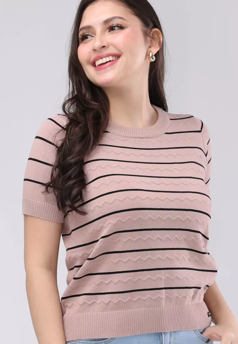 Textured Knitted Short Sleeves Blouse