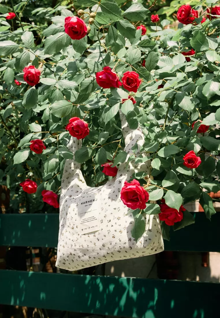 DEW Nylon Shoulder Bag Flower