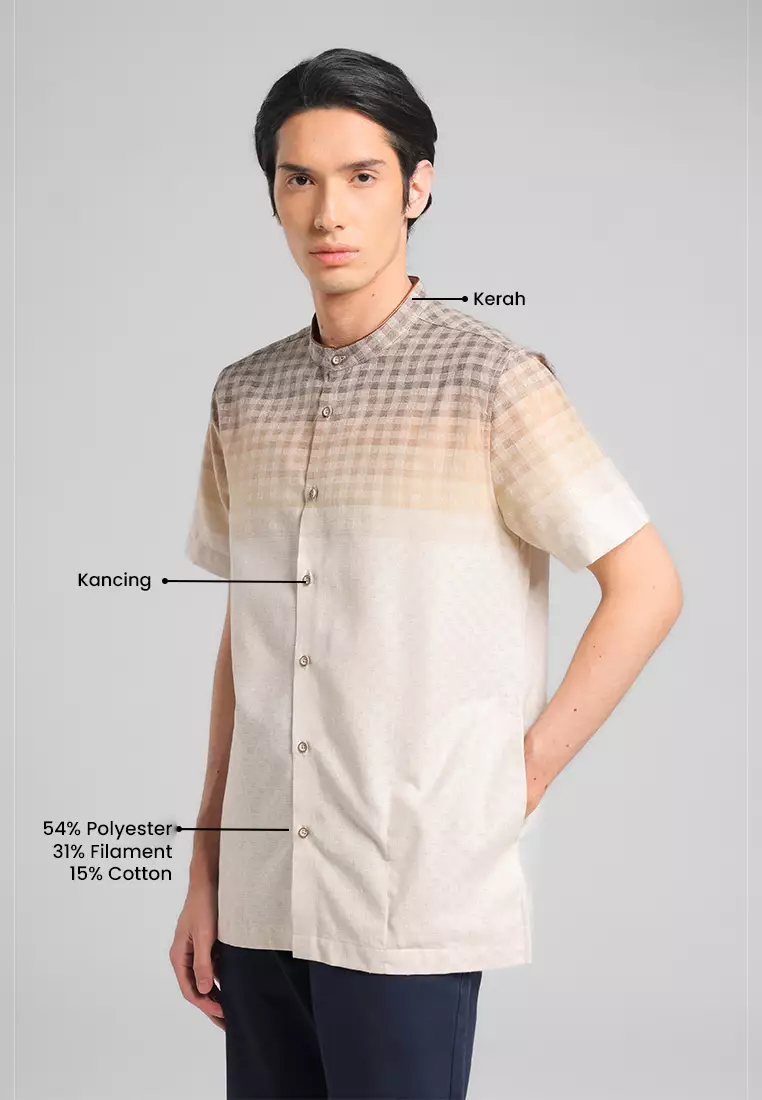 MANZONE - Kemeja Koko Lengan Pendek Pria Sadd Modern Fit - Beige Warna Beige